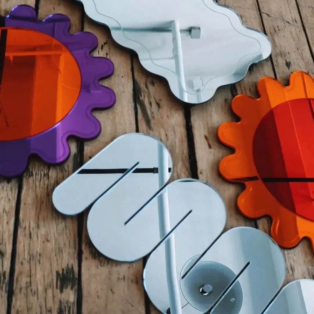 Seeing quadruple with these colorful and quirky mirrors ✨🌈
.
.
.
#TYST
#mirrormagic
#colorpop
#coolmirrors
#whimsicalvibes
#homedecor
#interiordesign
#colorfuldecor
#mirrorlove
#decorinspiration