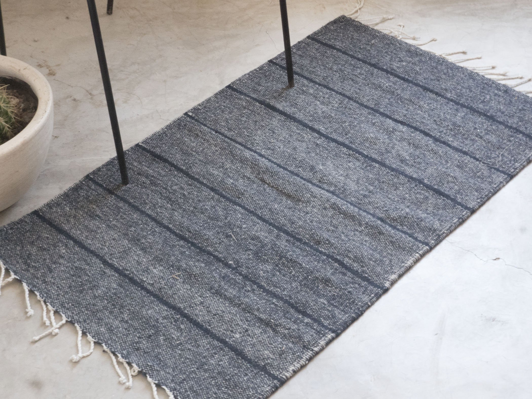 Black & White Oaxacan Rug
$25.00
Black & White Oacan Rug - 2 x 3 feet