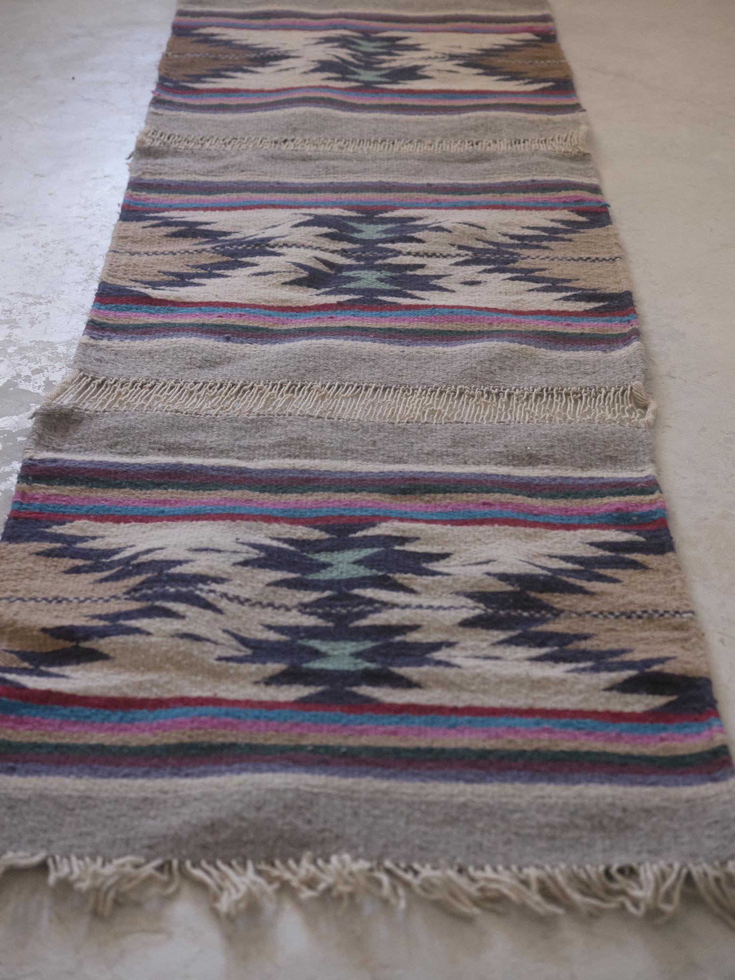 Oaxacan Runner
$30.00
Oaxacan Runner - 1.5 x 7.5 feet