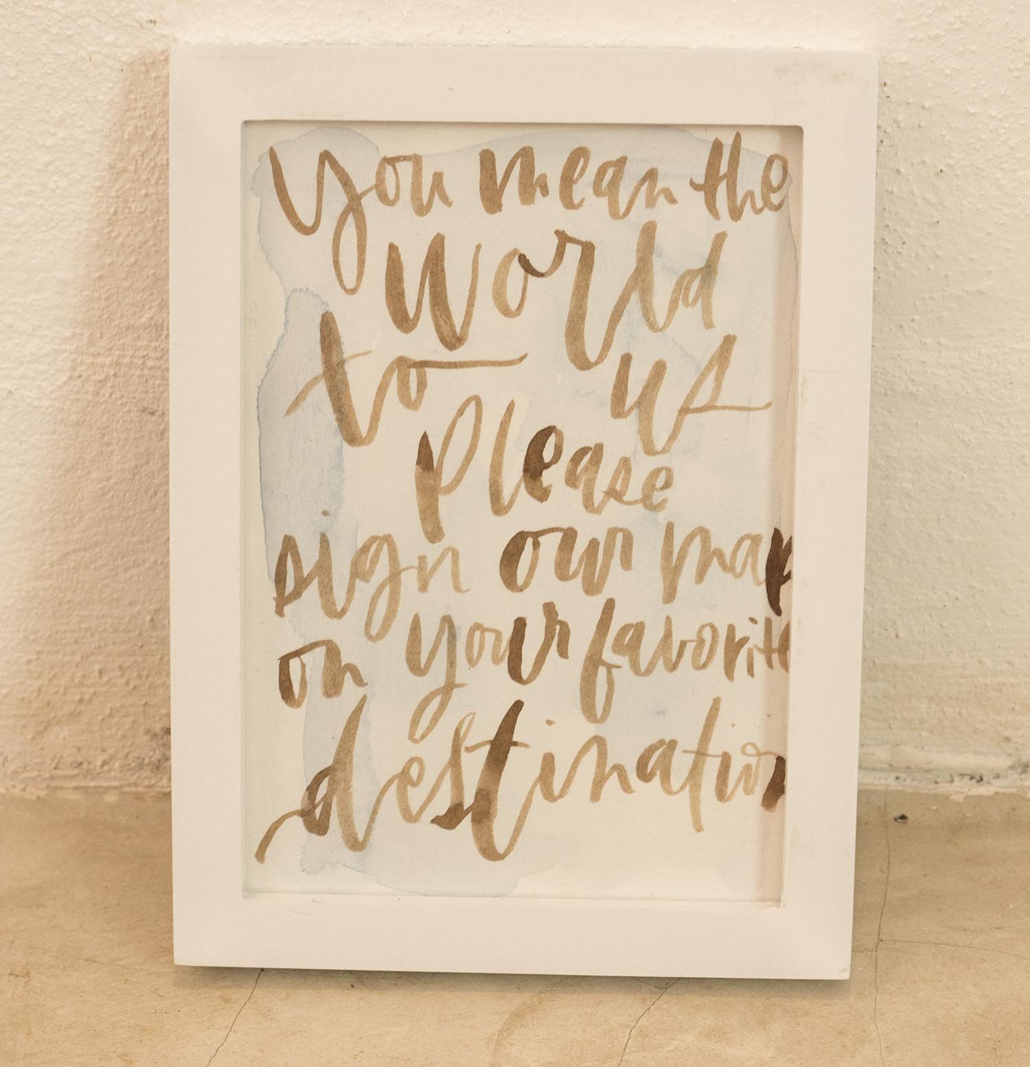 White Wooden Frame
$2.00