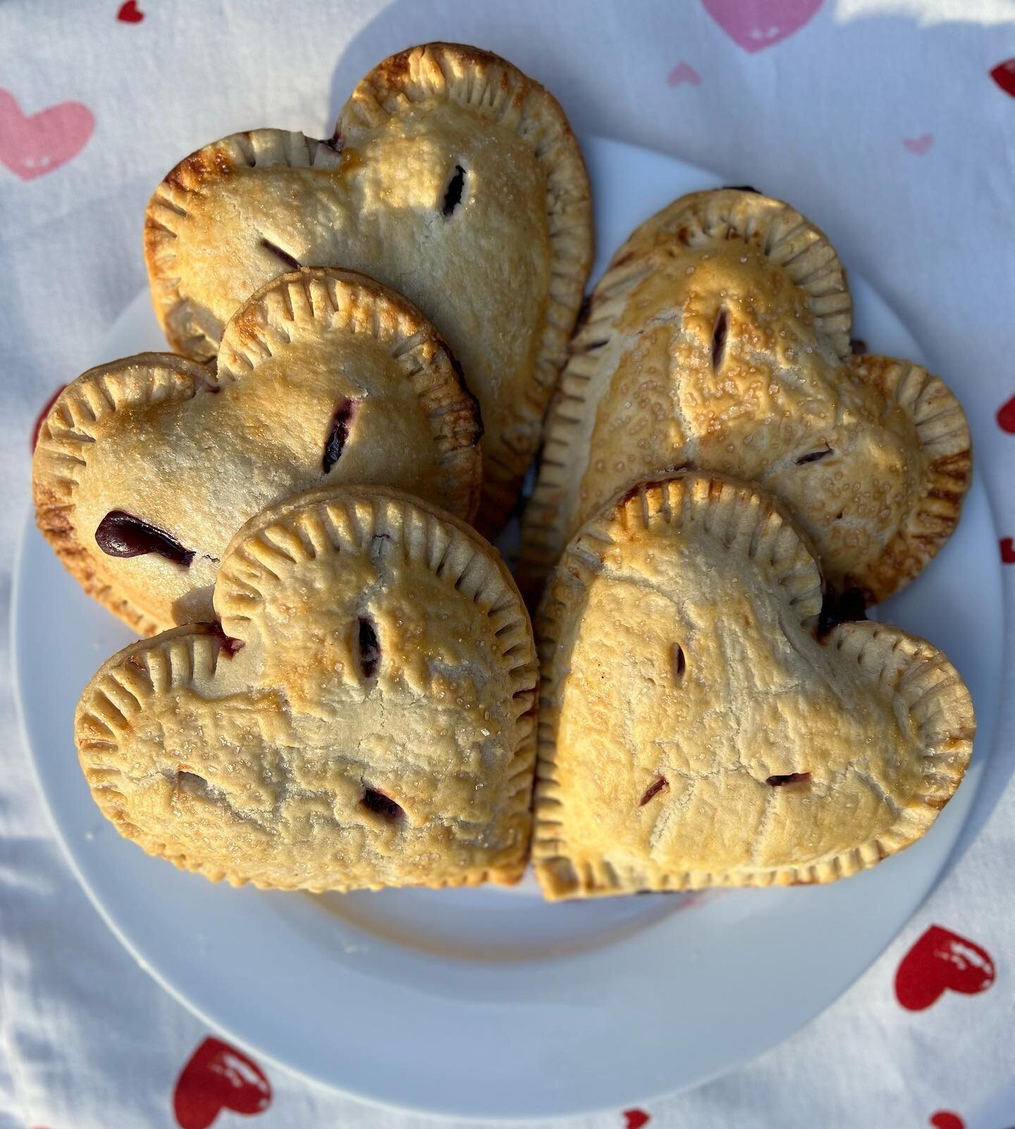 Nothing says love like a heart hand pie! &hearts;️ 

Box of 6 for $40! 

Ordering opens tomorrow for this limited time special! Just indicate your flavor of choice! Visit www.mollyspies.com to place your order!

#valentinesday #heartpie #handpies