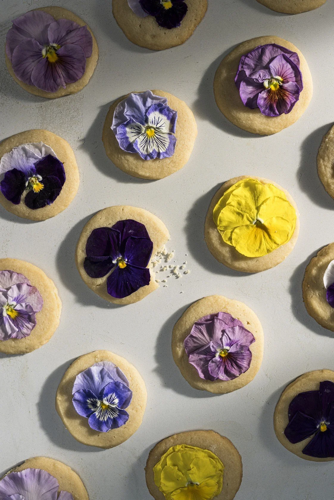 Handcrafted edible pressed flower cookies for luxury weddings and events Los Angeles
