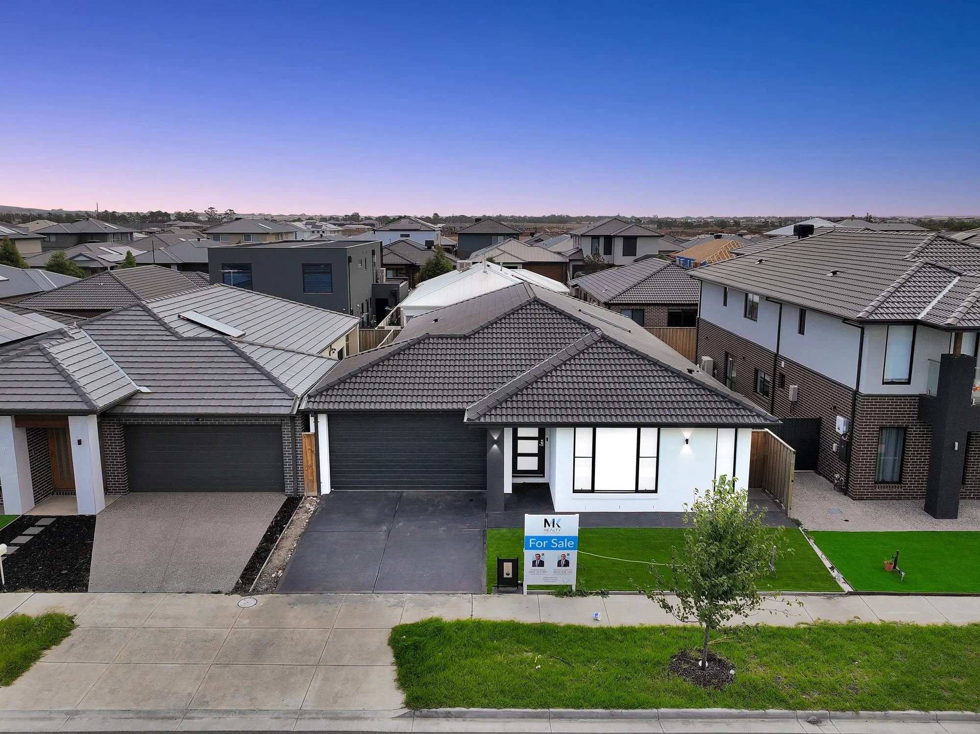 12 Huffnell Street Deanside VIC, Deanside - Thumbnail 2