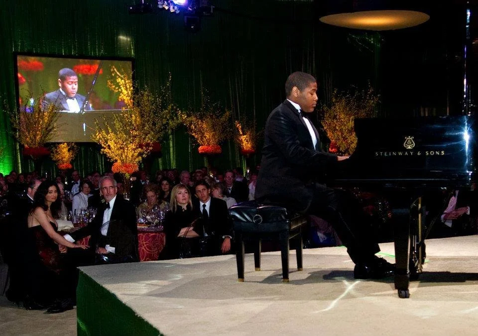 Lewwy plays at Cliburn Gala.jpg