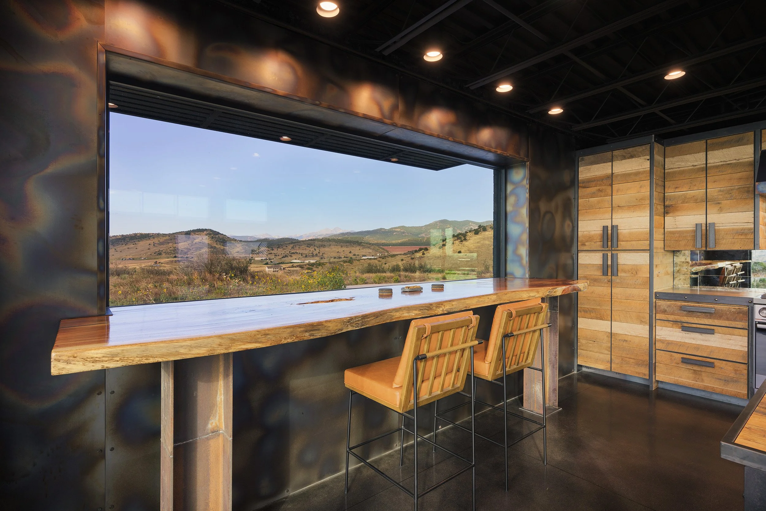 aggregate-steel-kitchen-bar-steel-i-beams-longs-peak-view.jpg