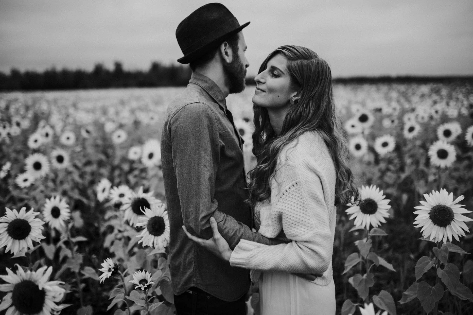 ashley_schulman_photography_sunflower_field-6.jpeg