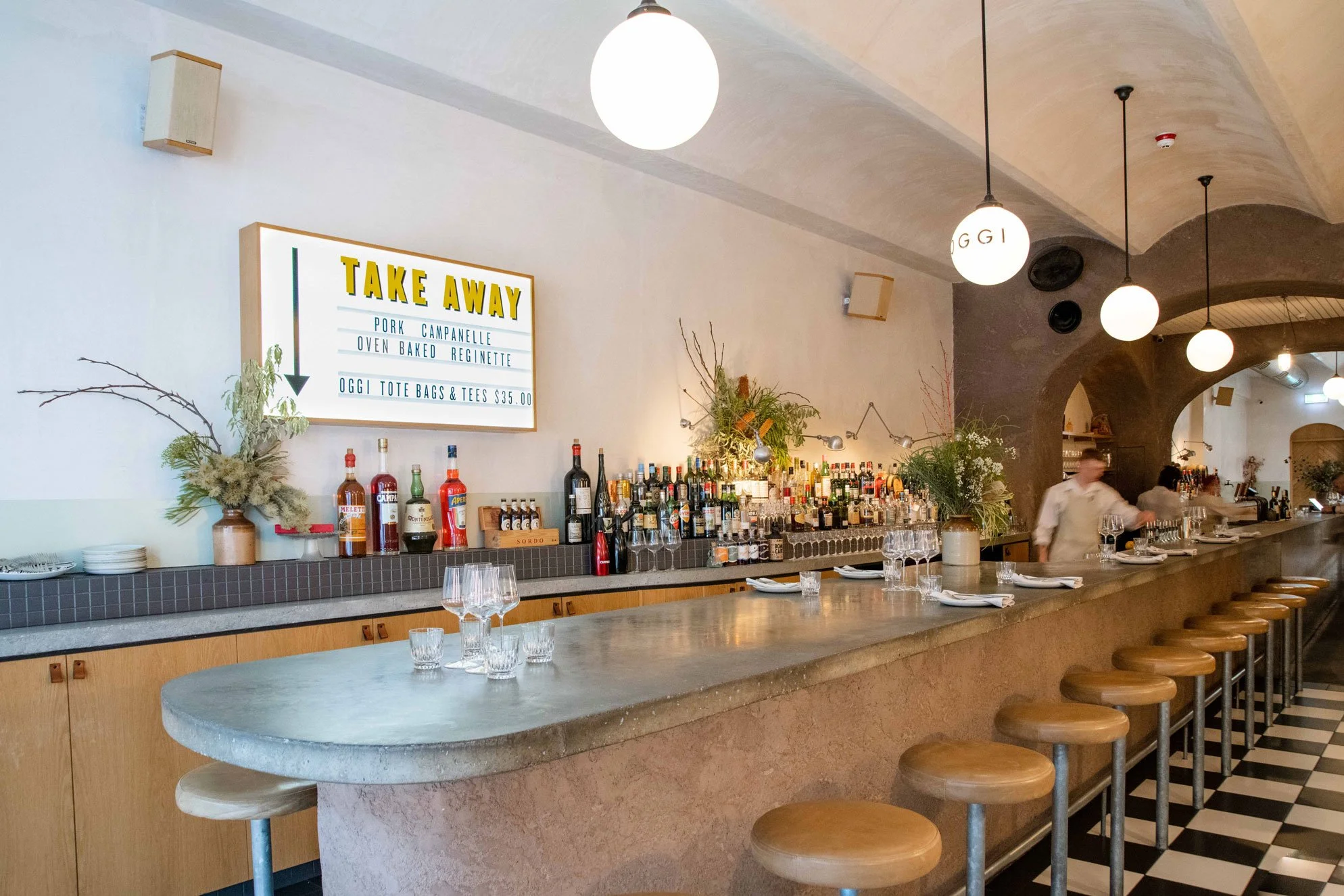 High-top (seats 3-10).