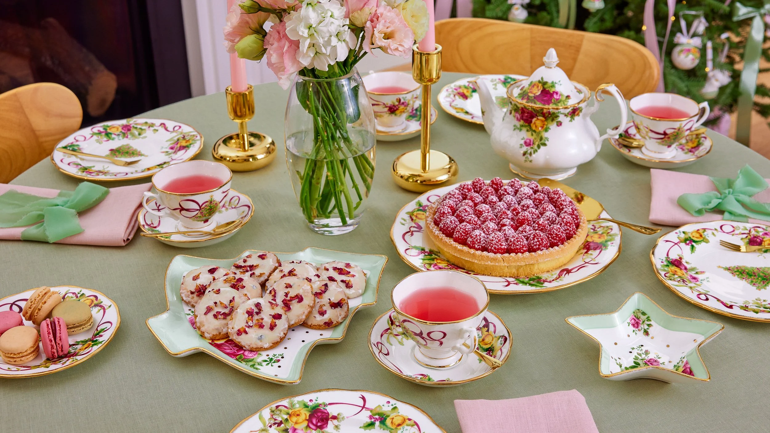 Royal Albert. Large table setting with tea set and confectionaries