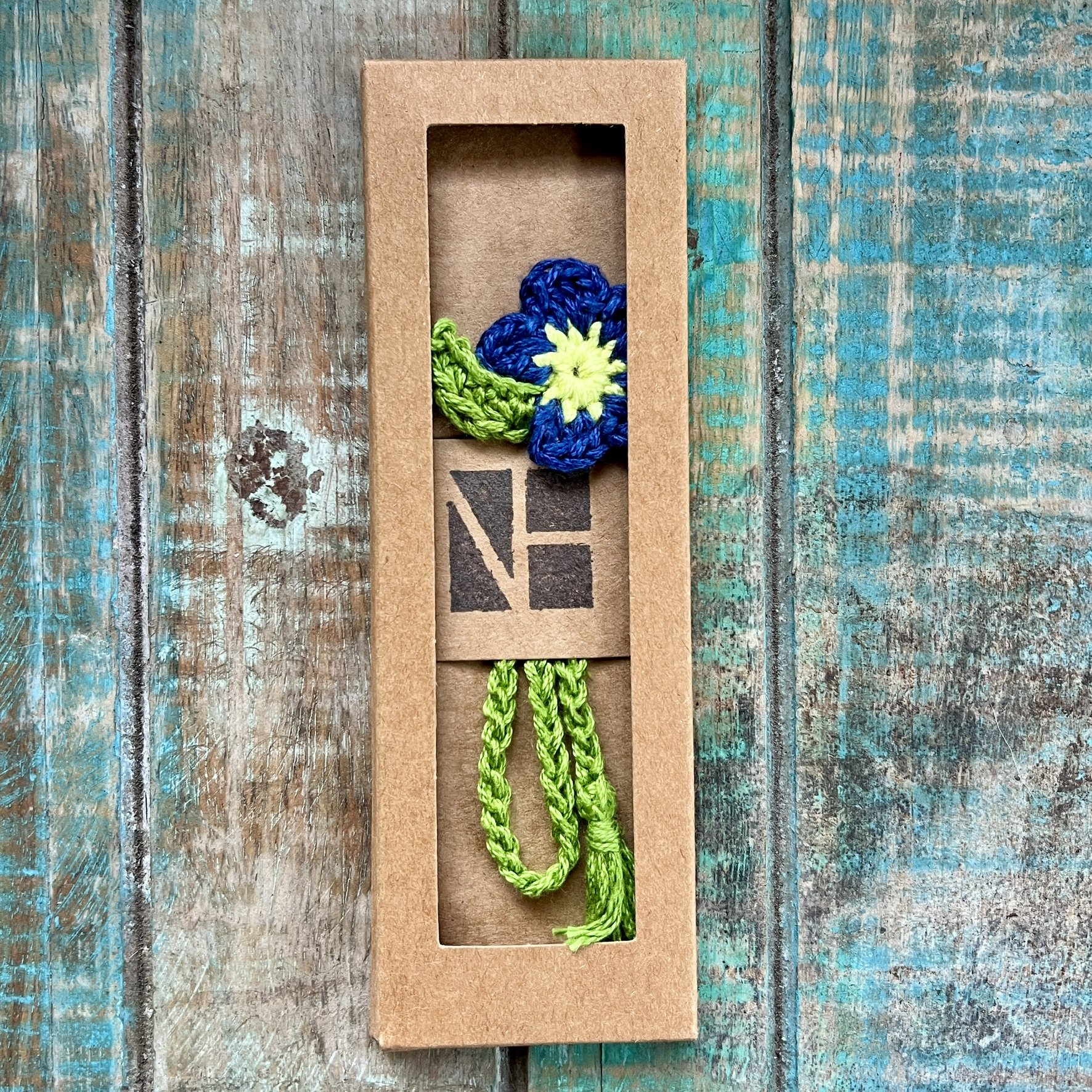 Crochet Flower Bookmark  (Alex)
