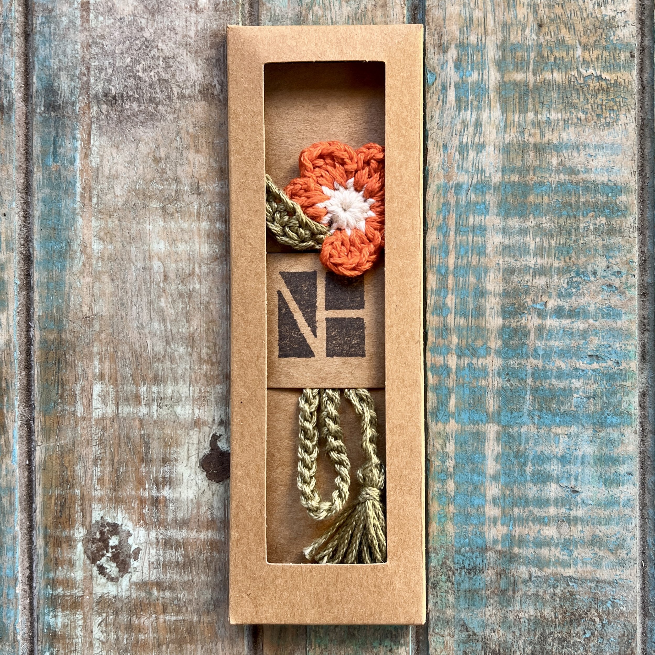 Crochet Flower Bookmark  (Paisley)