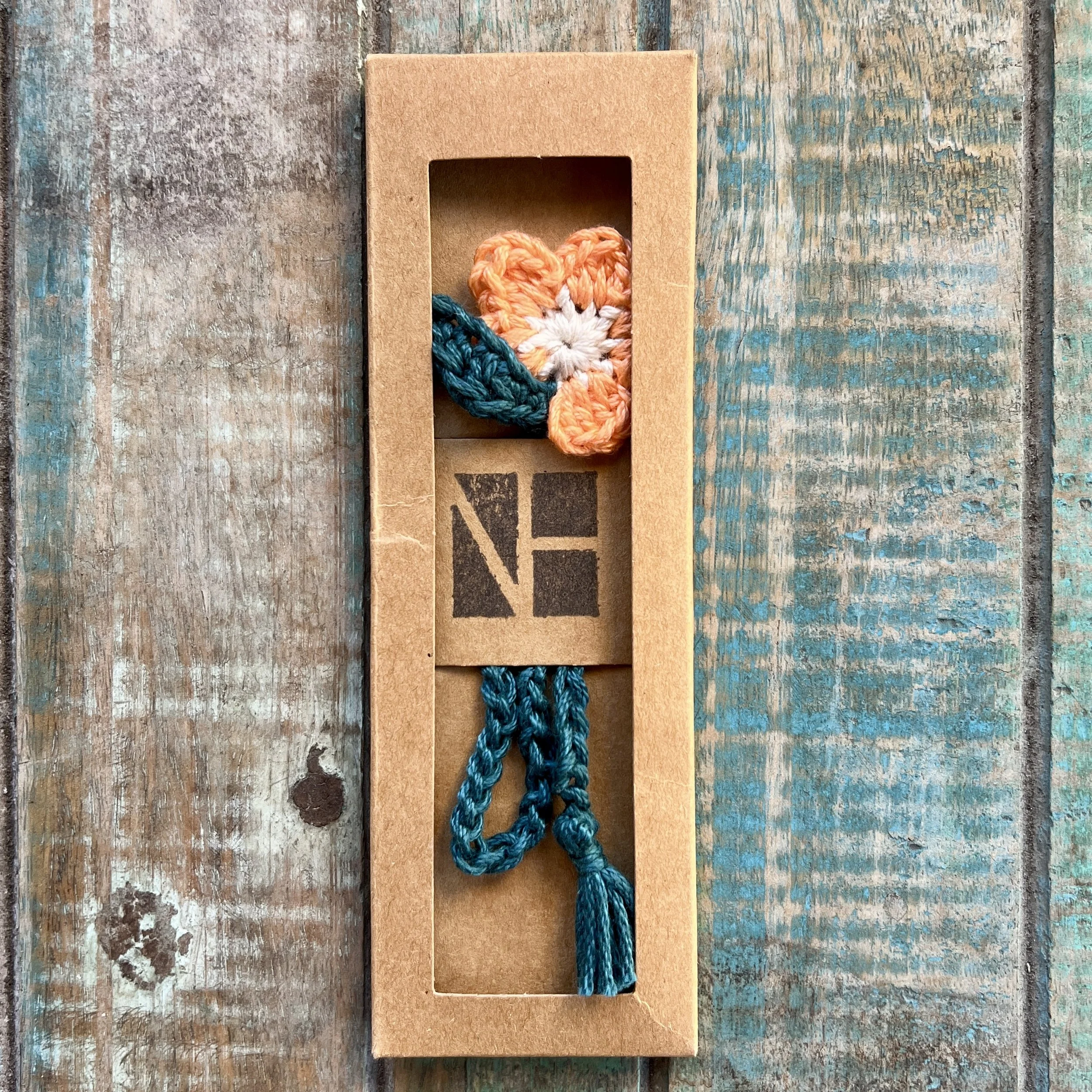 Crochet Flower Bookmark  (Peaches)