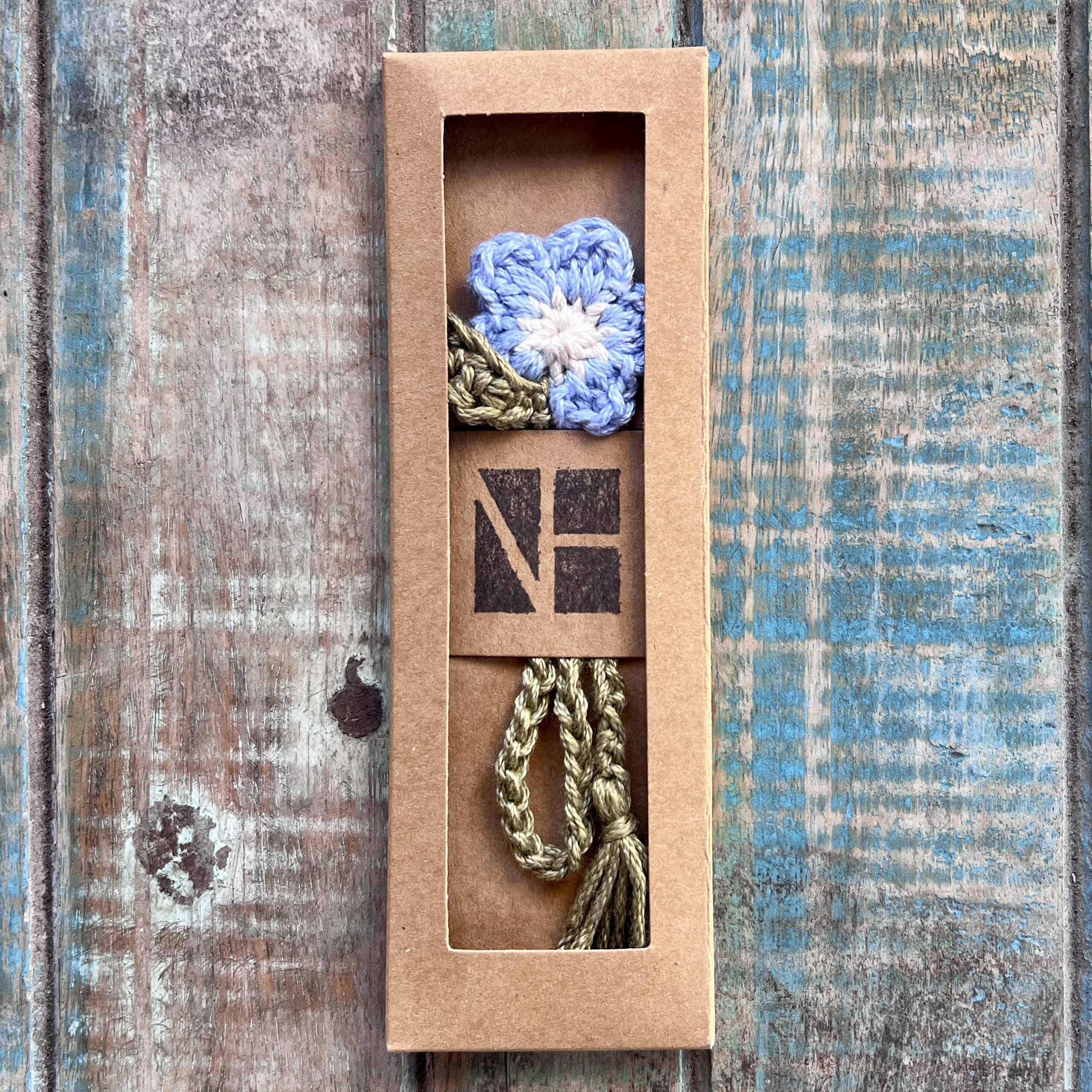 Crochet Flower Bookmark  (Luna)