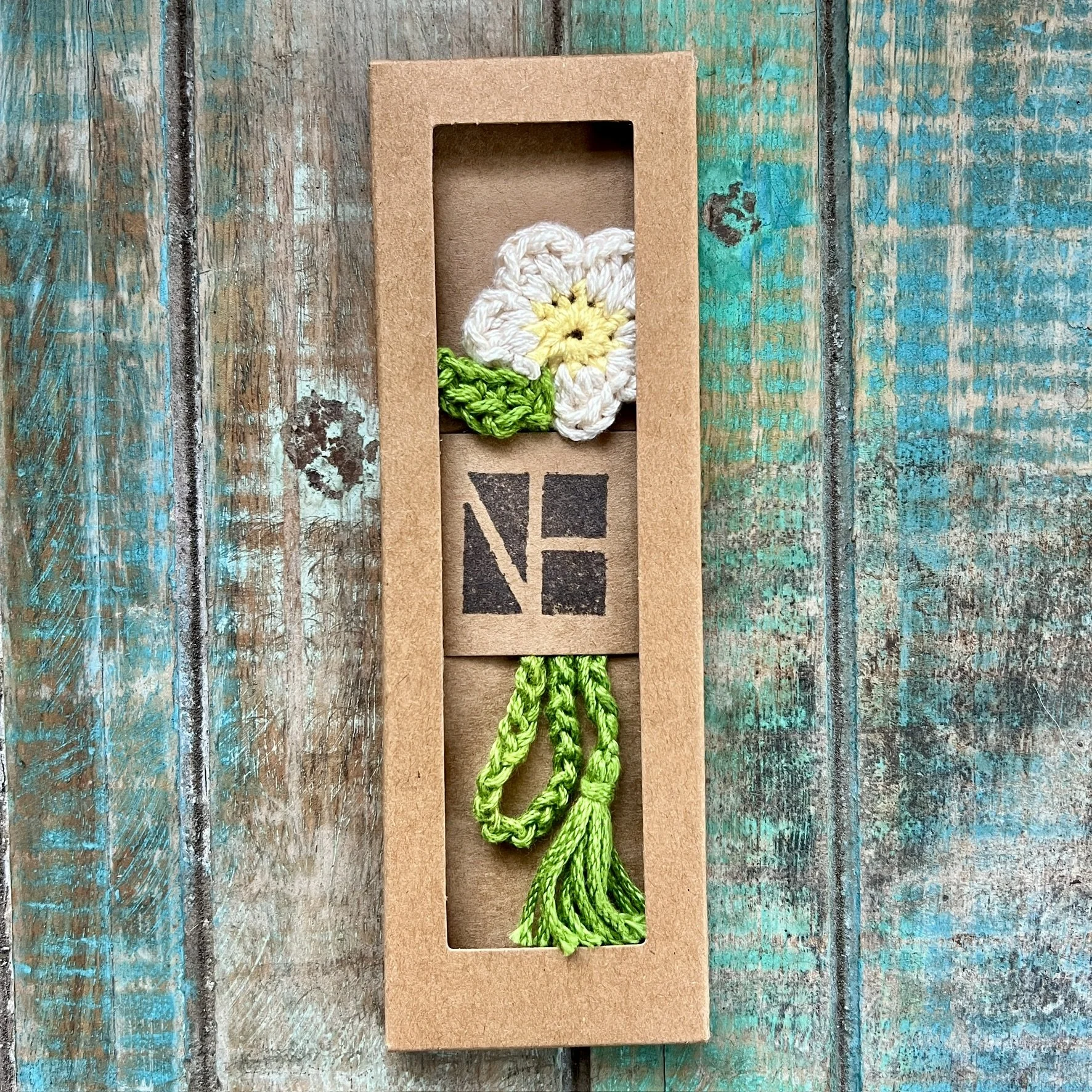 Crochet Flower Bookmark  (Charlotte)