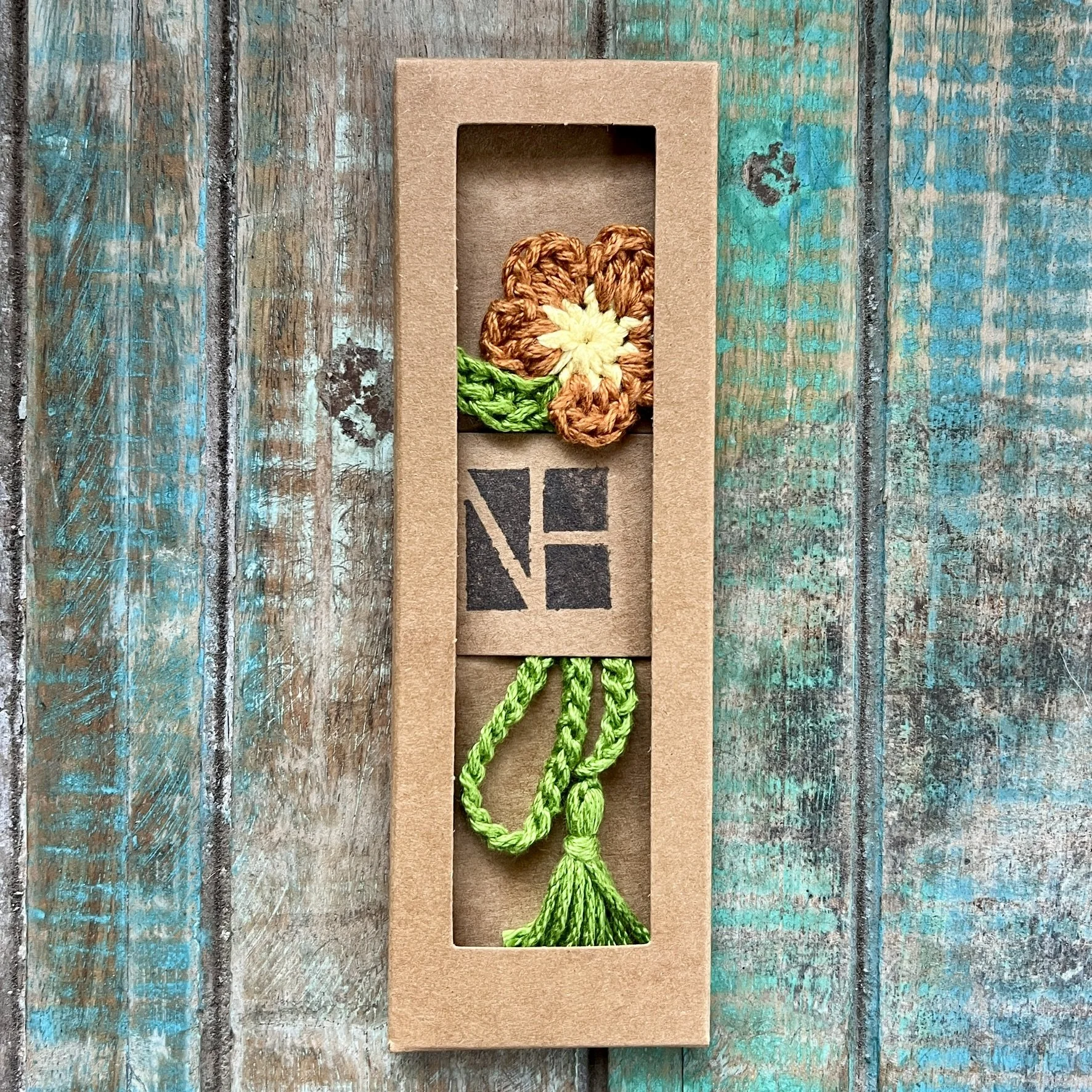 Crochet Flower Bookmark  (Ginger)