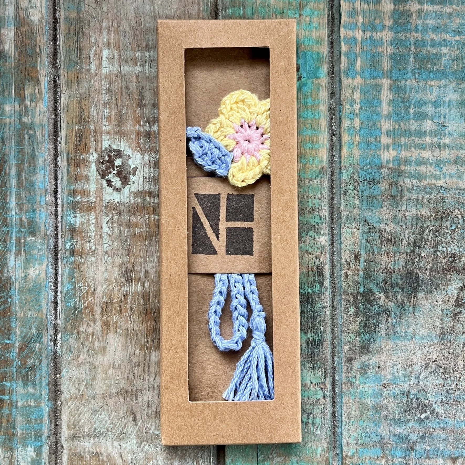 Crochet Flower Bookmark  (Nina)