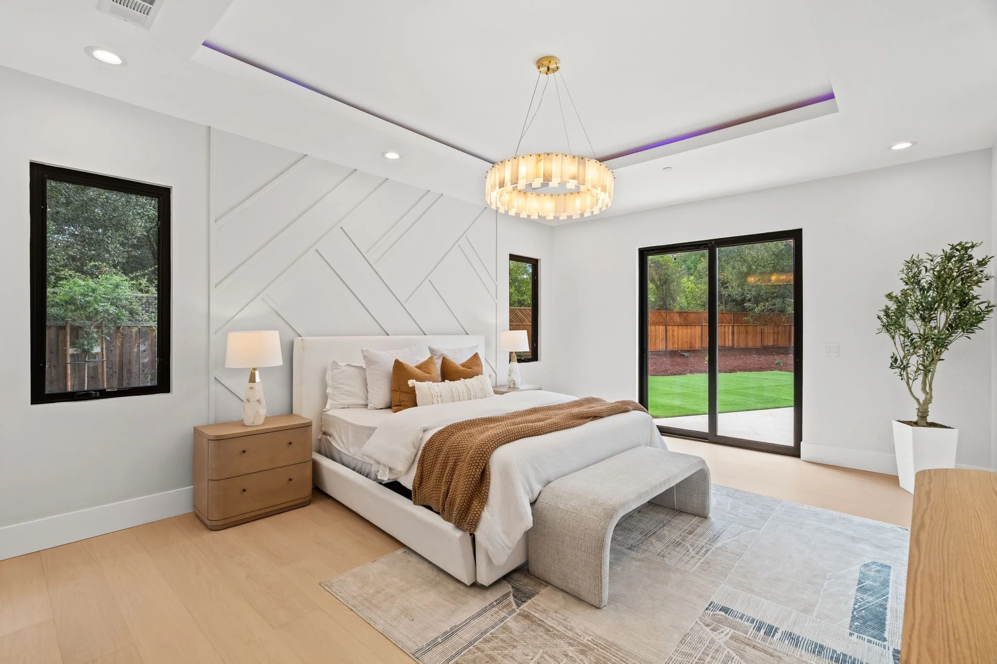 41 Master Bed.jpg