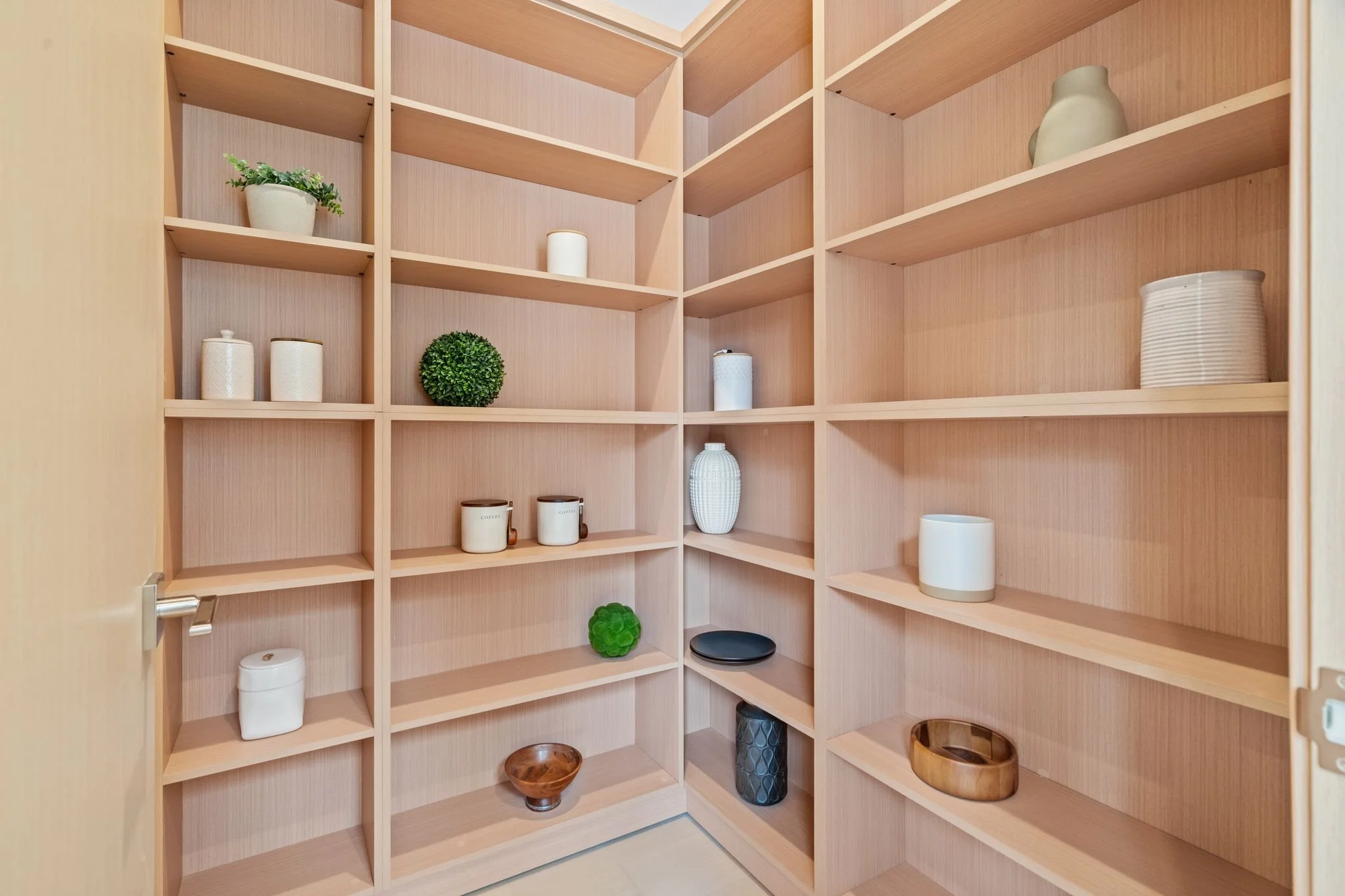 62 Pantry.jpg