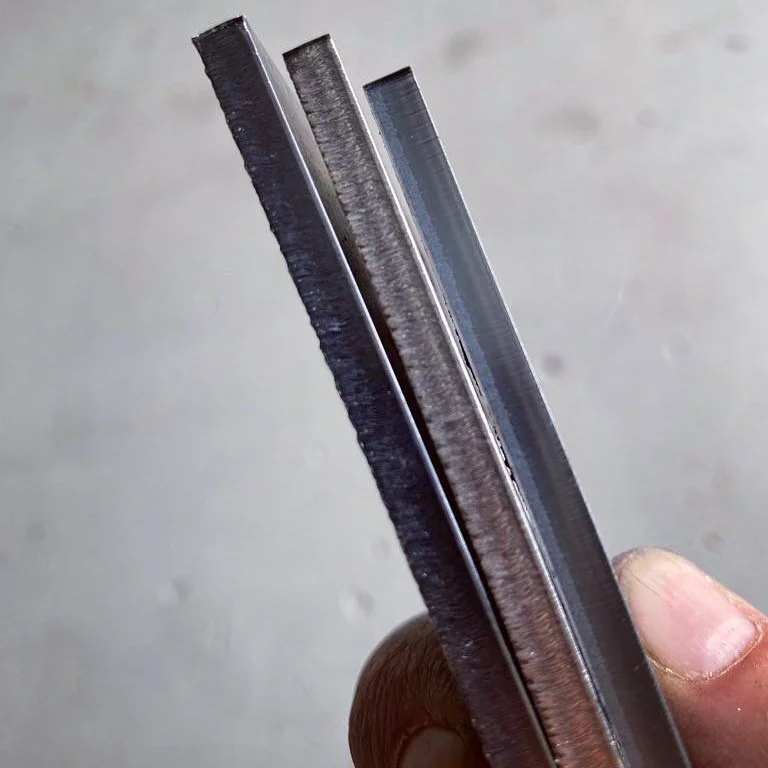 All 6mm mild steel, 3 different gases, 3 different feed rates and 3 different edge finishes.

#nextgenmachinery #sheetmetalmachinery #fiberlaser #tubelaser #cncpressbrake #tooling #softwaresolutions #fabricationmachinery #engineeringmachinery #servic