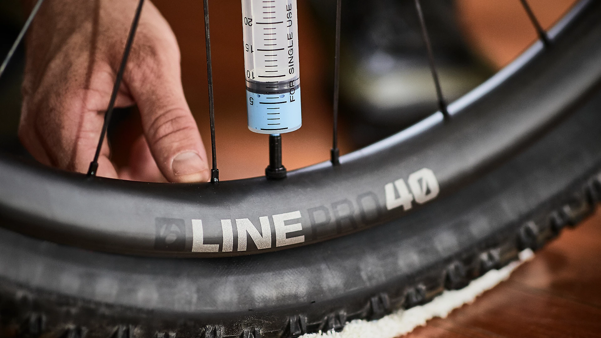 Tubeless ou chambre à air: quel pneu de vélo choisir? — Dans la