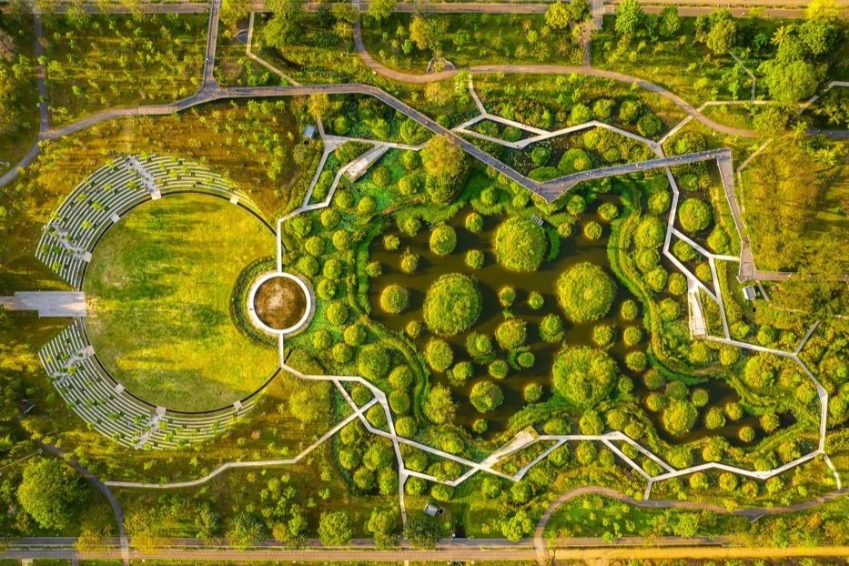Benjakitti Forest Park, Bangkok, Thailand, 2022. Photo ©Turenscape courtesy The Cultural Landscape Foundation.4.jpg