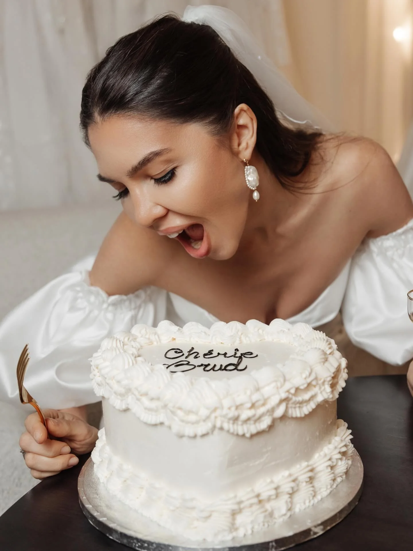 Every day is a celebration at Ch&eacute;rie Brud 🥂

#bride #bridal #brud #brudekjole #bryllup