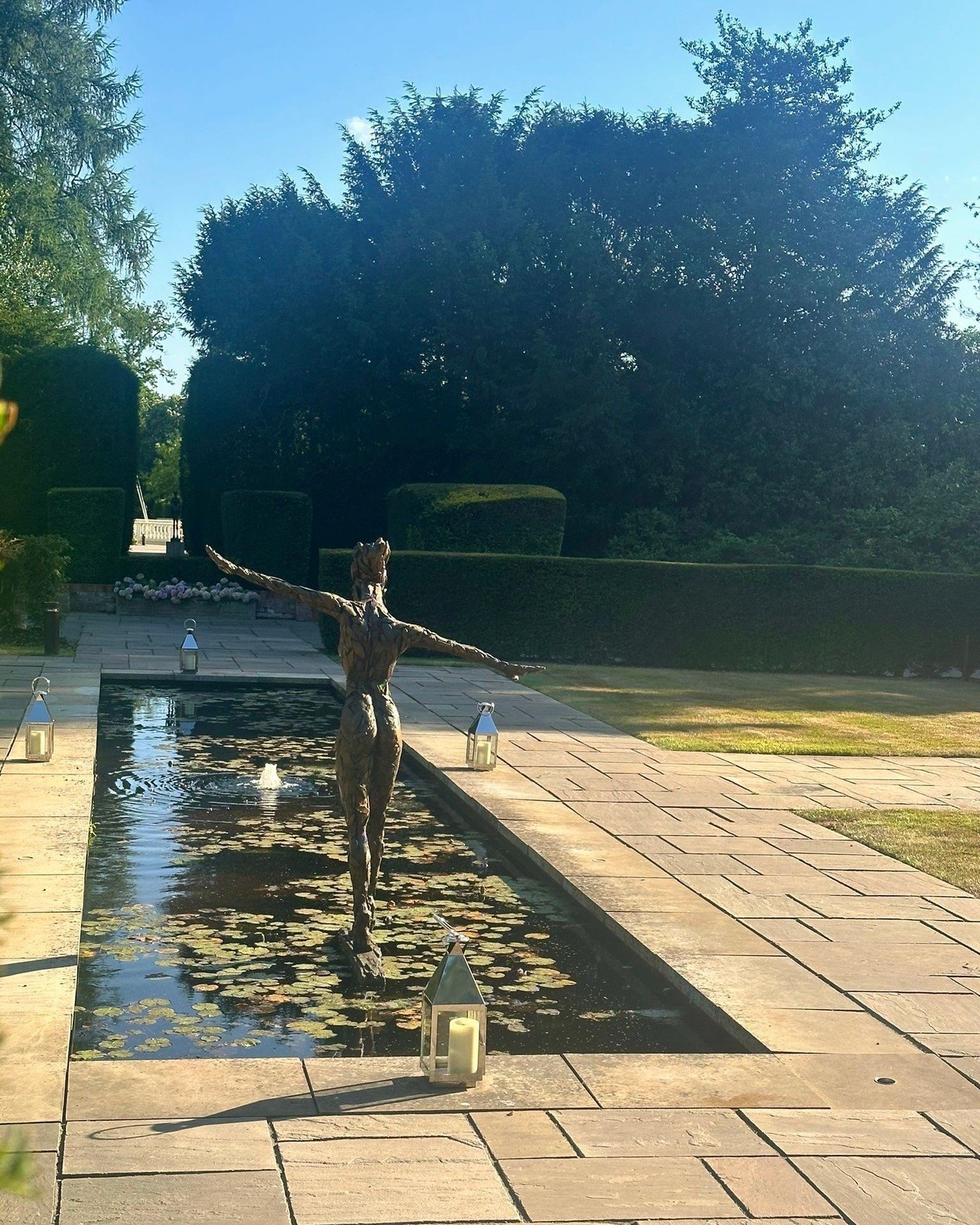 Inspiring the next generation of hospitality talent!
Last week, students from @eastleigh_college @eastavenuerest enjoyed an unforgettable visit to @coworthpark as part of the Royal Academy of Culinary Arts College Community Programme, in association