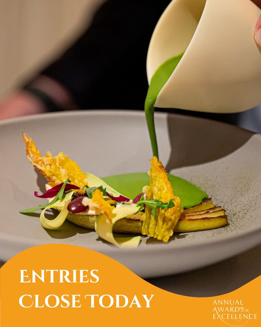 A reminder that you have until midnight tonight to submit your kitchen and service entries for the Annual Awards of Excellence!

#RACA #AAE26 #Kitchen #Service #ChefsUK #Waiters