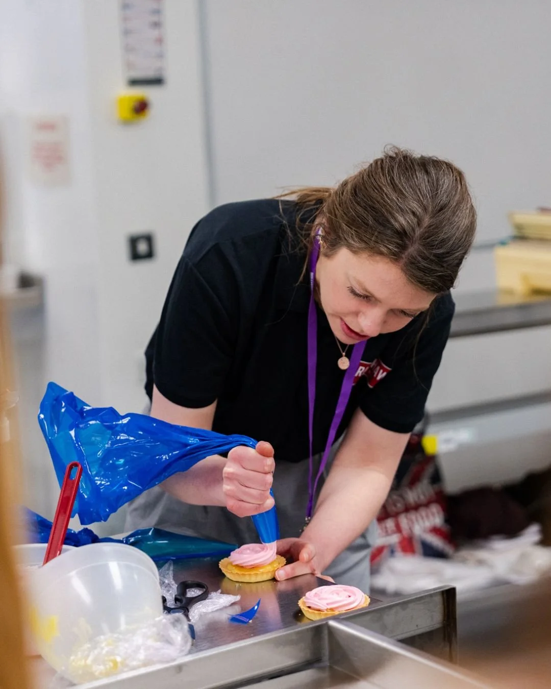 What is the College Community Programme?

Designed to connect colleges with industry professionals, this initiative opens doors to real-world opportunities for hospitality students. By linking aspiring chefs and front-of-house service students with R