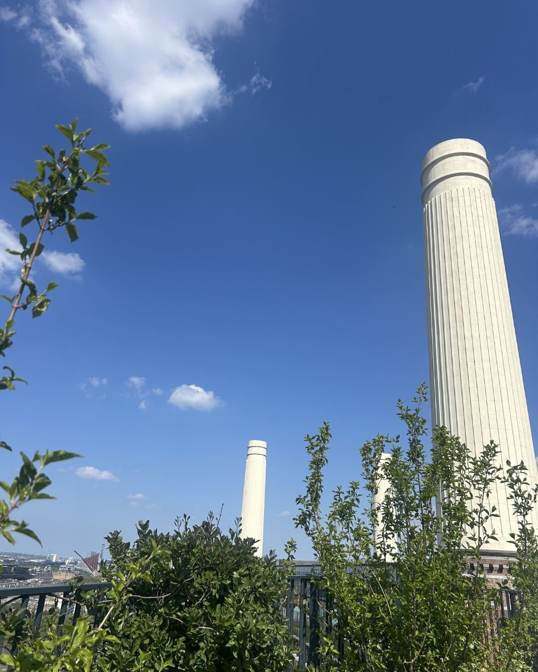 We were delighted to have yesterday's plenary lunch, hosted by Executive Chef @sofiane.kaced at the stunning @joiabattersea, @artotellondonbattersea. 🌟

With beautiful surroundings and incredible weather, it was the perfect setting to bring our comm