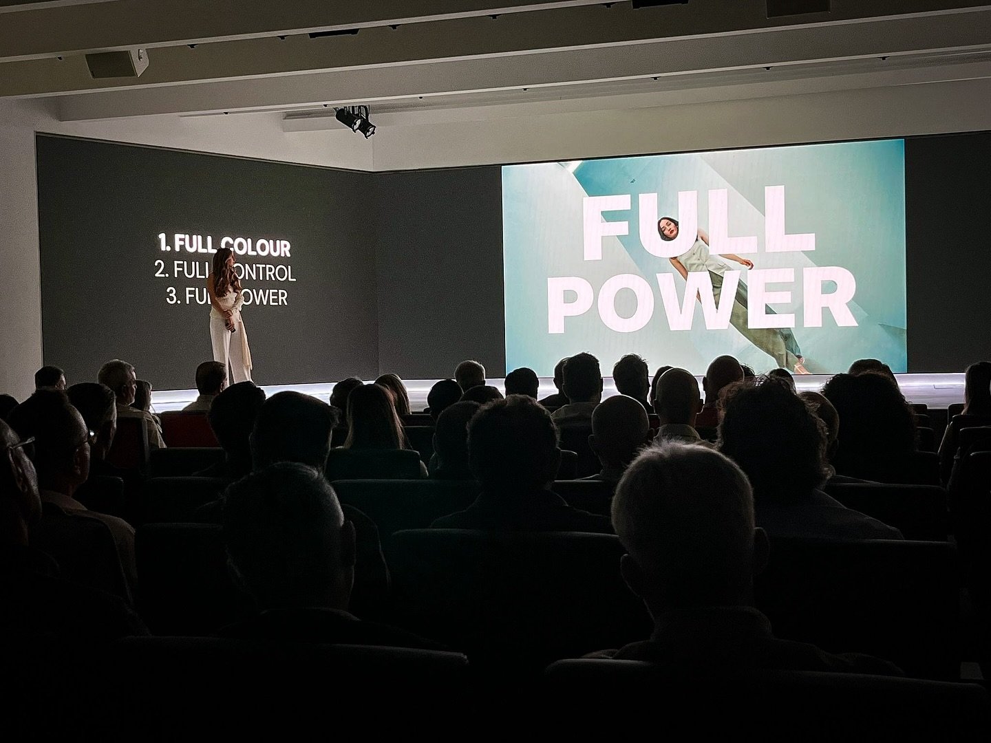 &iexcl;Llenos de energ&iacute;a y listos para la acci&oacute;n! ⚡ Cuando se trata de controlar cada detalle visual, nosotros lo hacemos posible.
.
.
Plens d&rsquo;energia i a punt per a l&rsquo;acci&oacute;! ⚡ Quan es tracta de controlar cada detall 