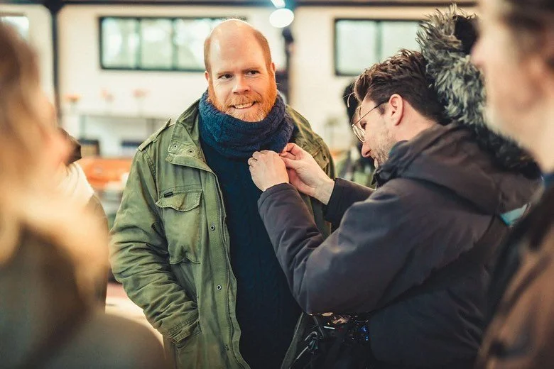 @blieckster en @thomazwouters op de set van 'Out Of Office' (vanavond om 20.45u te bekijken op VTM) #klankmannen #klankvrouwen #teamklank