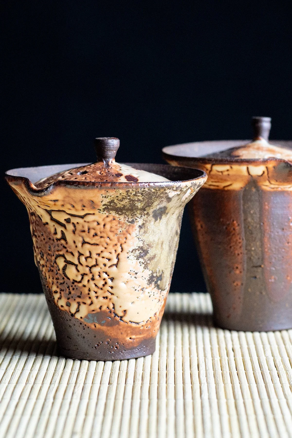 Minimal shiboridashi teapot used for slow tea rituals and delicate loose leaf tea brewing.