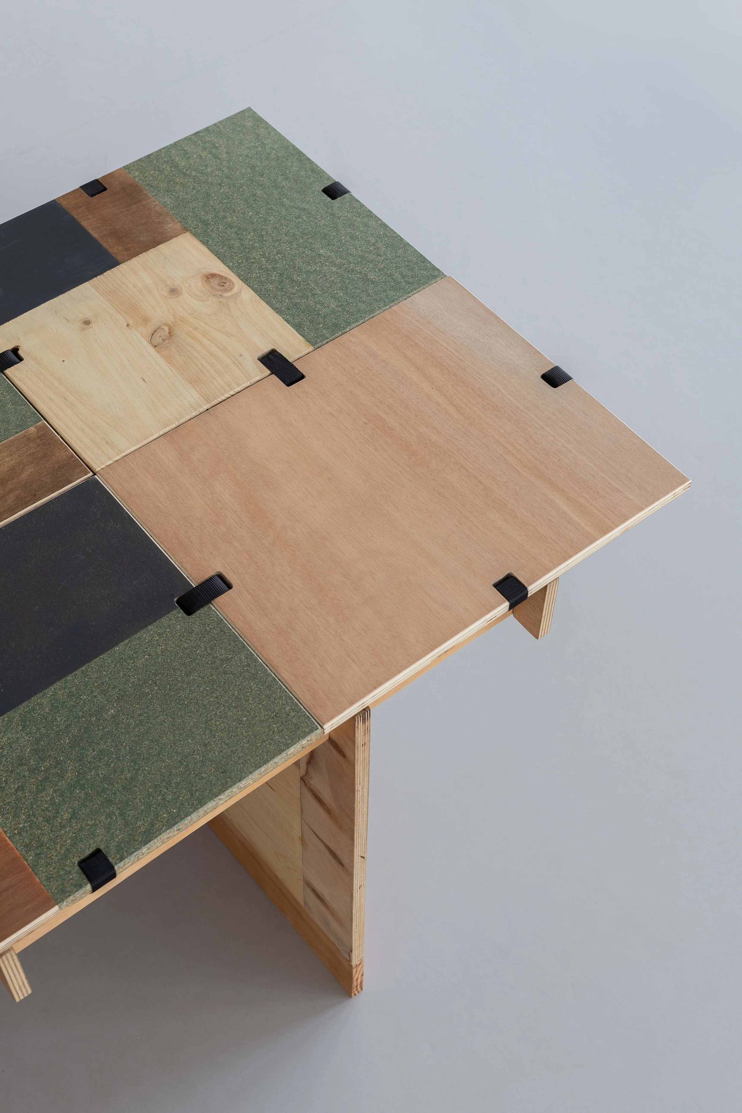 Itération table détail coin 2 zénithal ©AmandineCapion.jpg