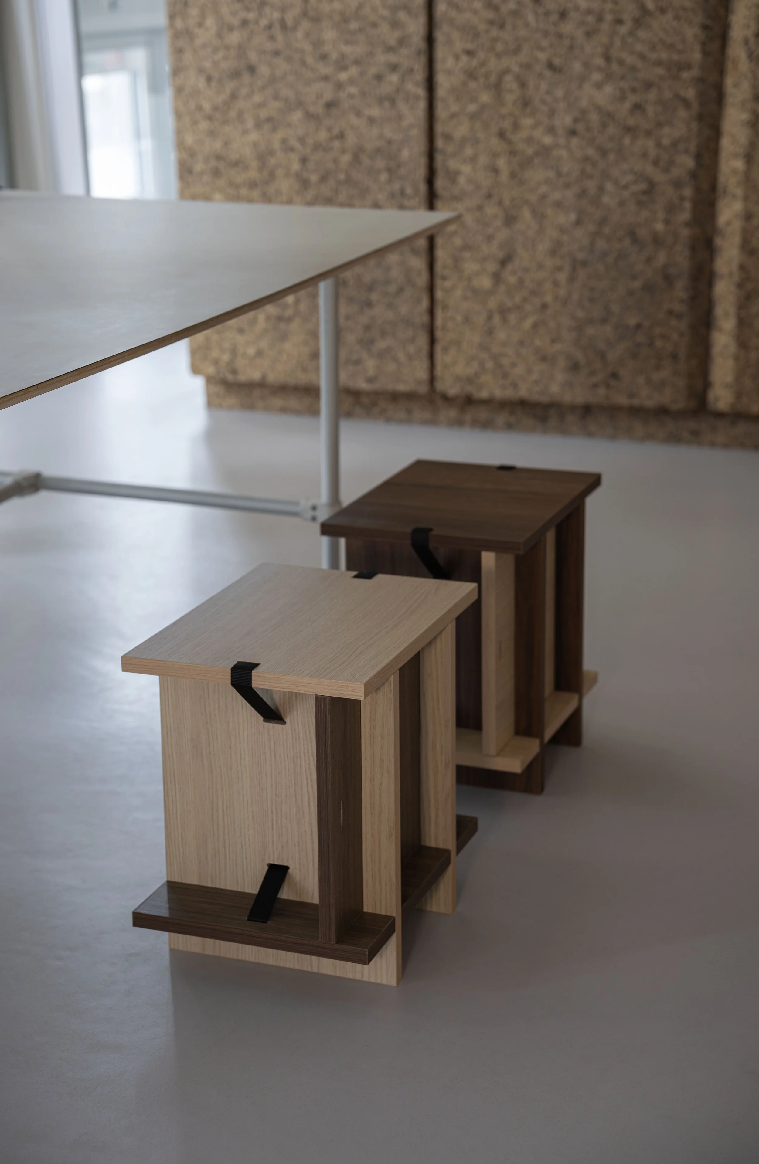 Tabourets avec table Itération ©Amandine Capion.jpg