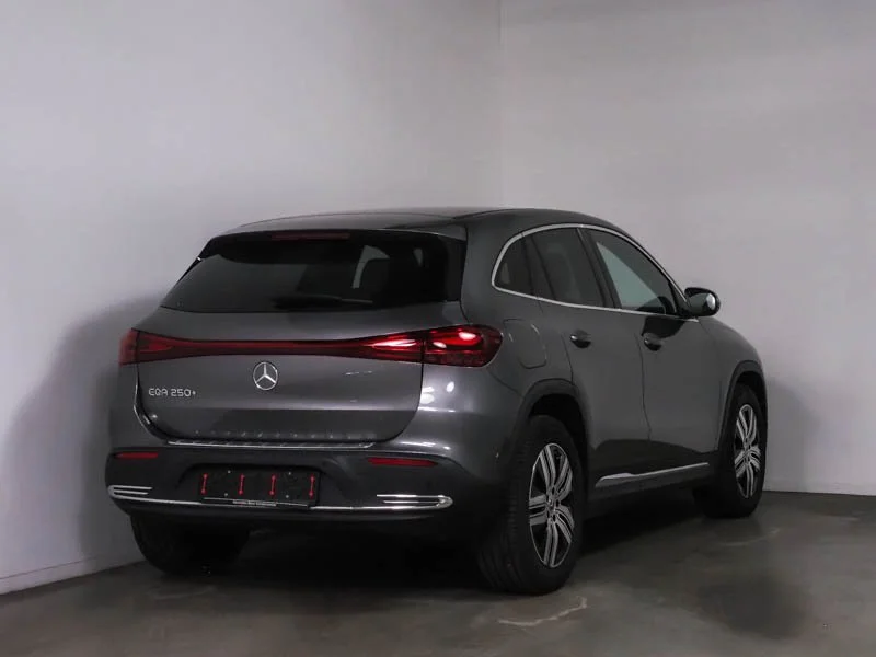W1N9N0CB5TJ175597_3_REAR.jpg