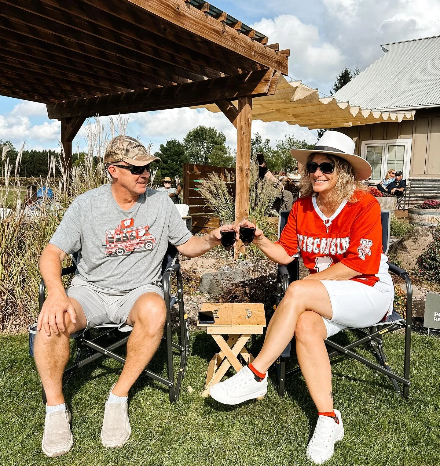 Sundays are for slowing down and enjoying the moment. 🍷✨ Find your spot on the lawn or patio, raise a glass, and let the weekend end on a River Bend high note.

@songaduo takes the stage from 1:30pm to 4:30pm!

📍 River Bend Winery &amp; Distillery,