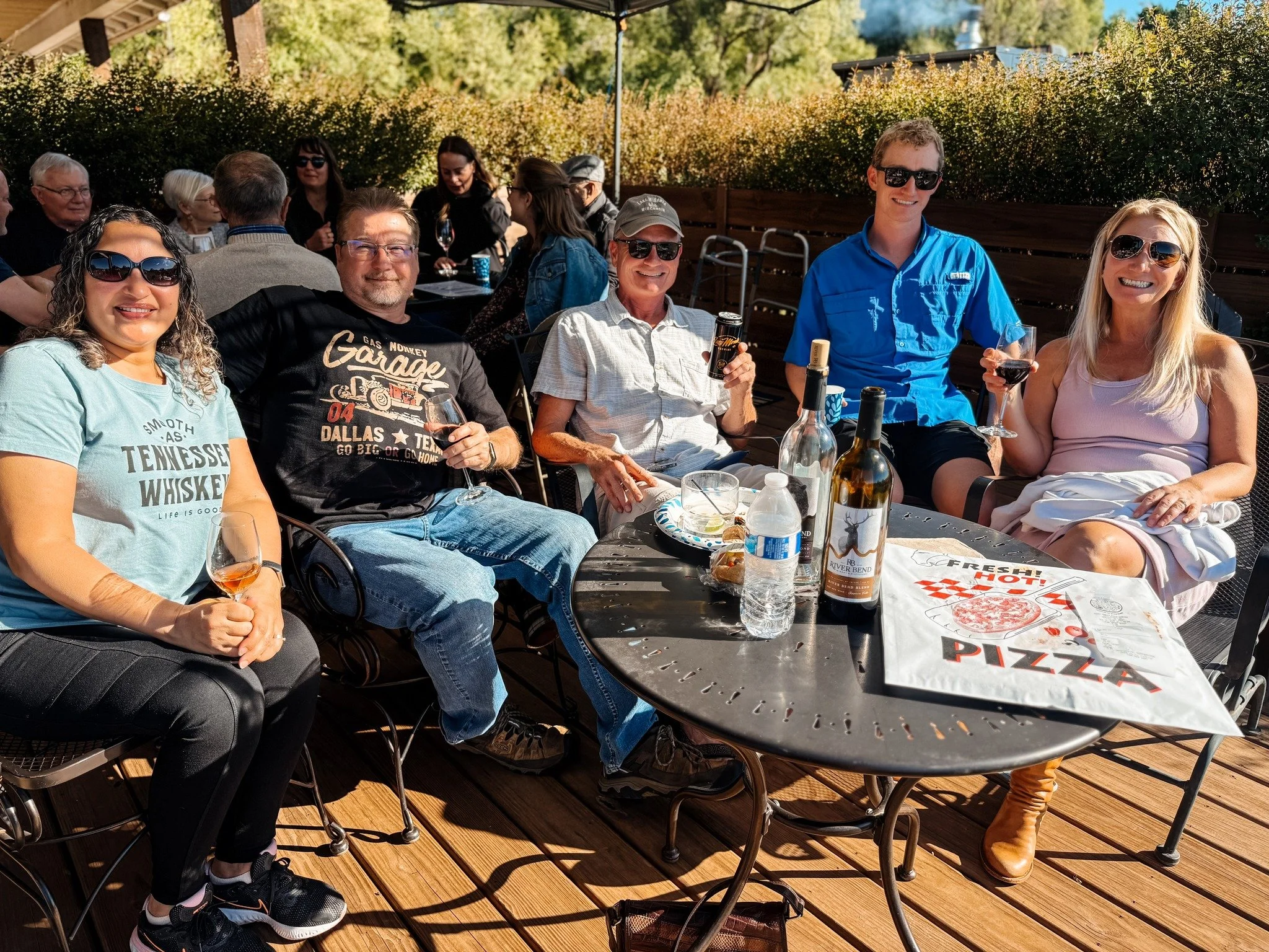 Saturdays don&rsquo;t get better than this. 🍷 Vendors in the Vines, Cranberry Blush wine release, Happy Trails Pizza Co., and Don Harvey Duo live from 2&ndash;5 PM ... it&rsquo;s a full day of wine, music, and fall sunshine at River Bend. ❤️