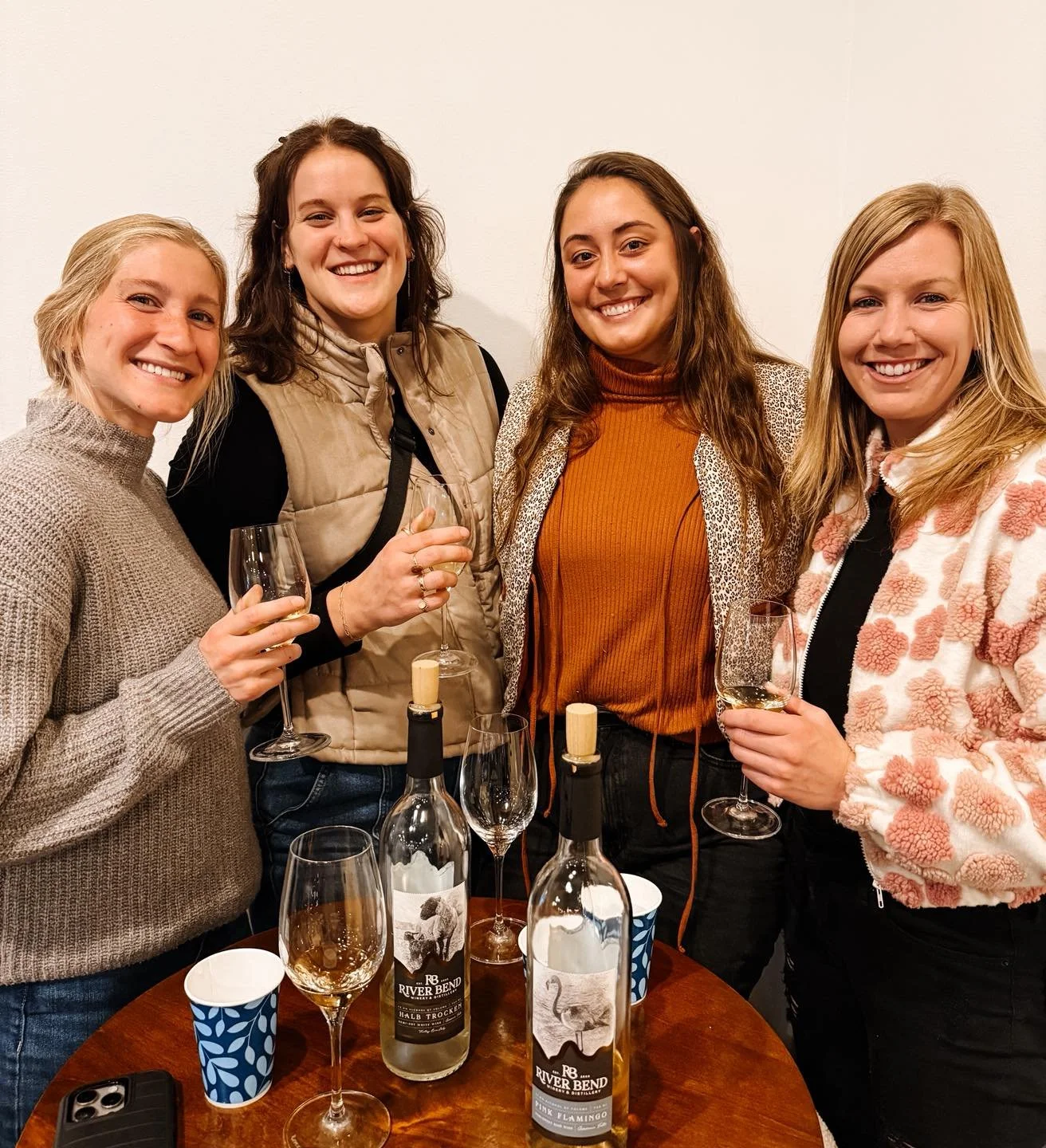 Craving a cozy escape? Let the River Bend tasting room pour a little joy into your week. 🍷 Nothing beats good wine, good company, and a welcoming space. Whether you&rsquo;re settling in with friends or exploring new pours, our tasting room is the pe