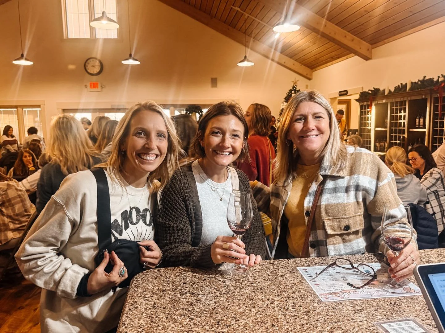 It&rsquo;s Wednesday! We&rsquo;re open tonight from 4:30&ndash;8pm with Music Bingo at 6pm 🎶 Come in and grab bottles of both Black Diamond and Summer White for your Thanksgiving festivities.

Plus! For every 4 bottles of wine purchased, you&rsquo;l