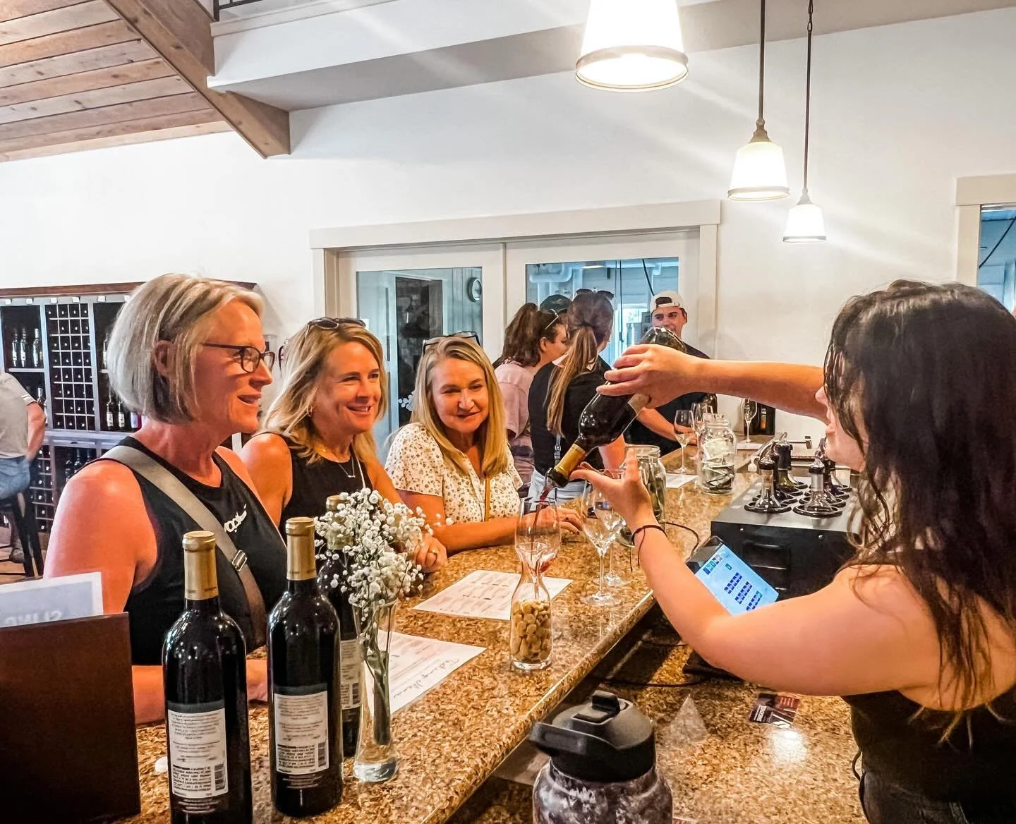 We&rsquo;re open Saturday 11&ndash;7 and Sunday 11&ndash;5. Stop in, grab a glass, and stay awhile! Try our Elderflower Palmer in the distillery and stay for live music! There&rsquo;s nothing better than a beautiful weekend at River Bend. ☀️🍷
