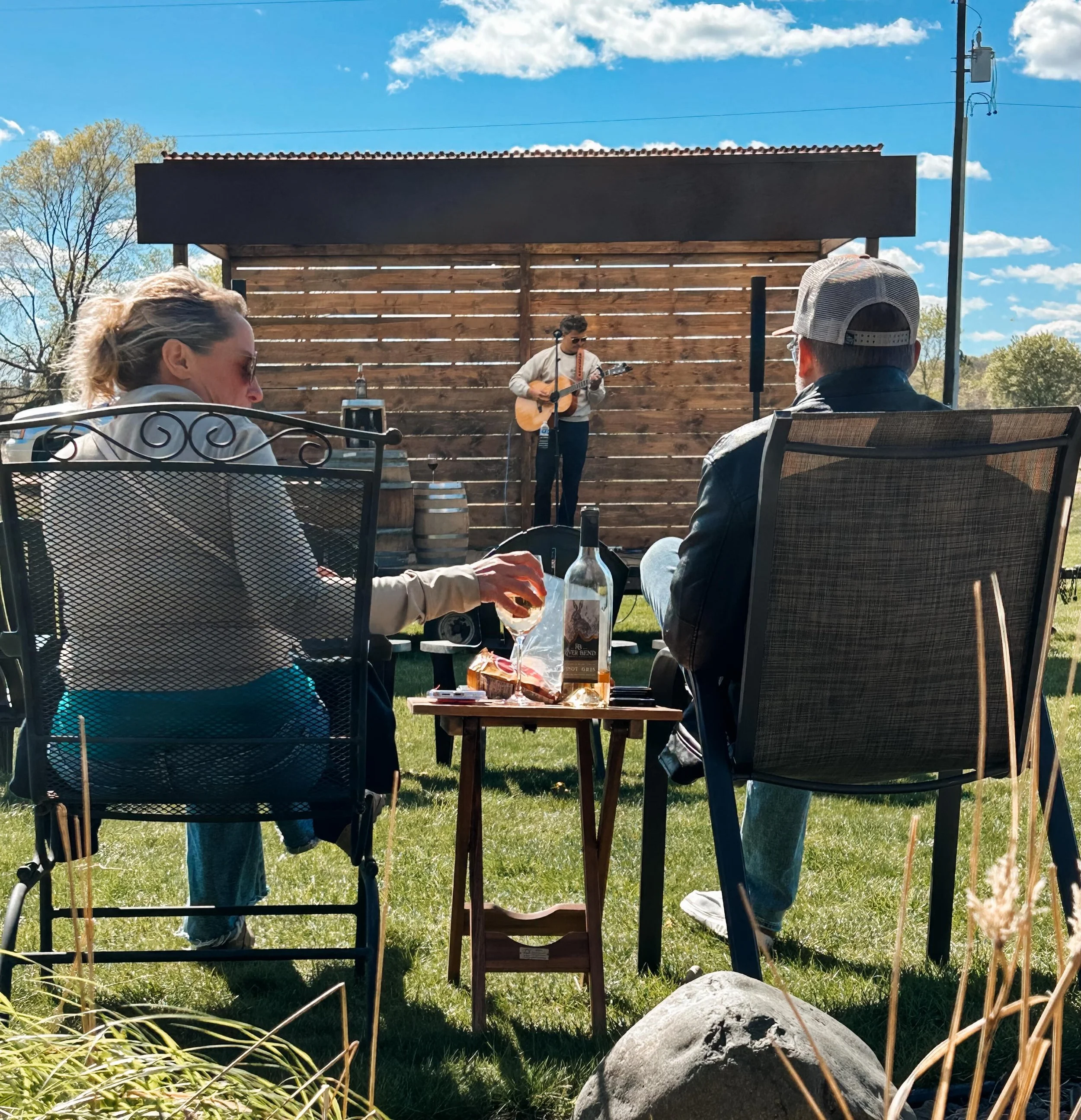Today&rsquo;s forecast: Sunshine + Wine + Live Music + Mocktails + Cocktails + Local Makers ☀️🍷🎶

Sounds like a Vendors in the Vines kind of day.