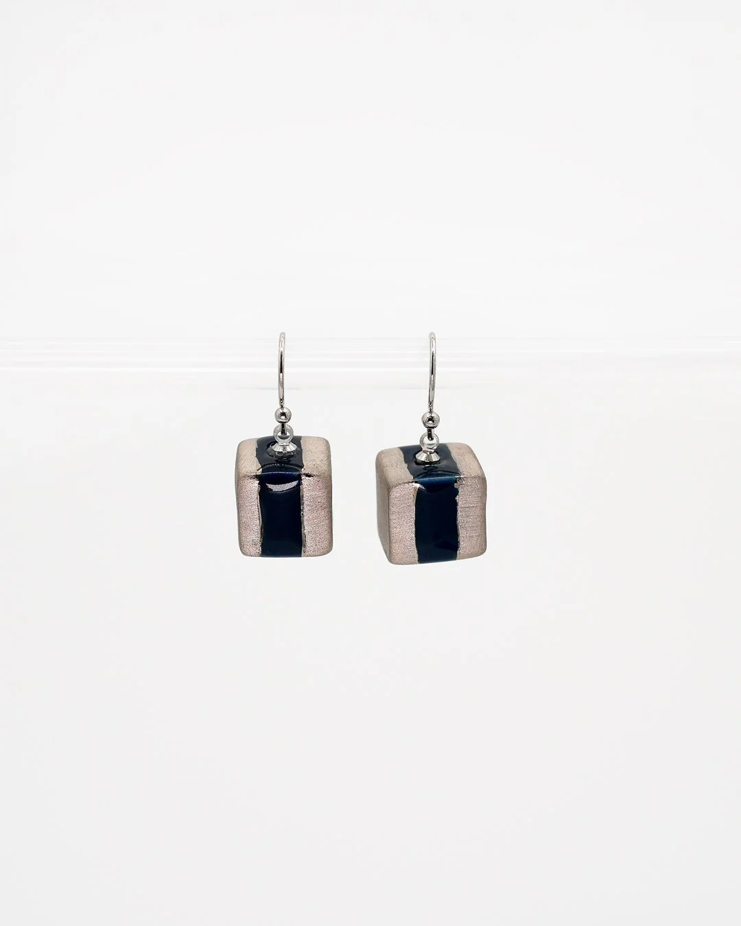 HOTARU | drop | cube,  platinum & navy
