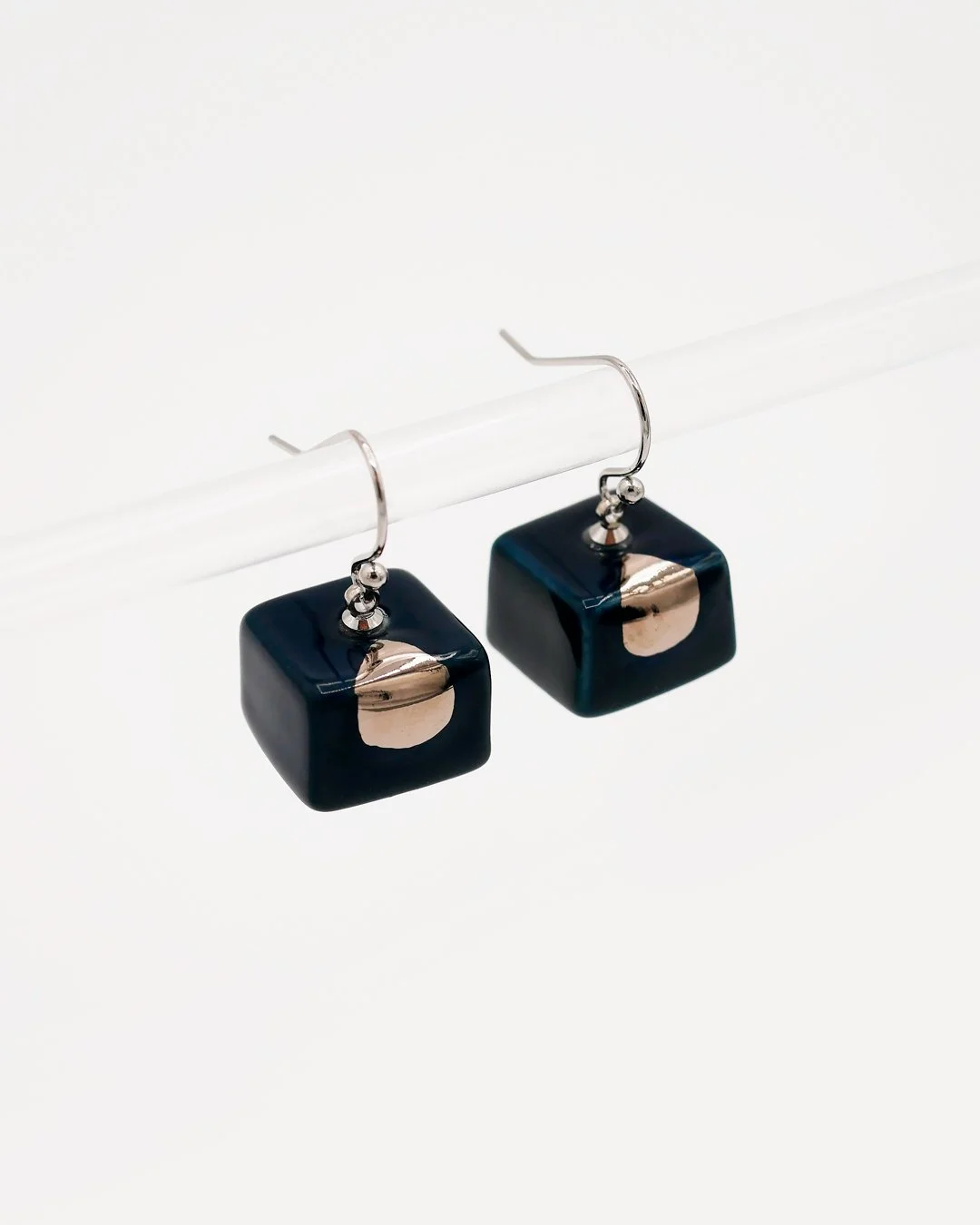 HOTARU | drop | cube, navy & silver