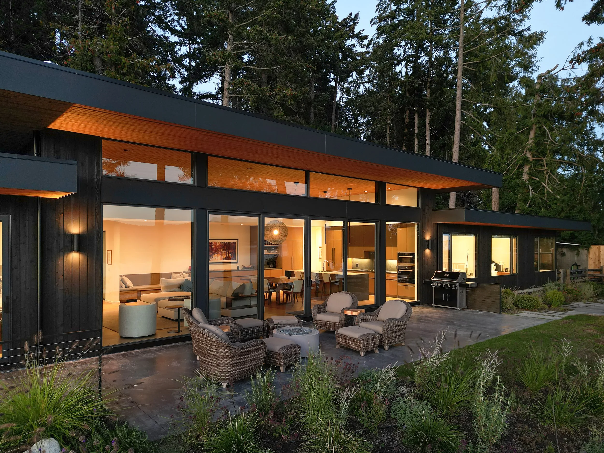OCEANSIDE MODERN