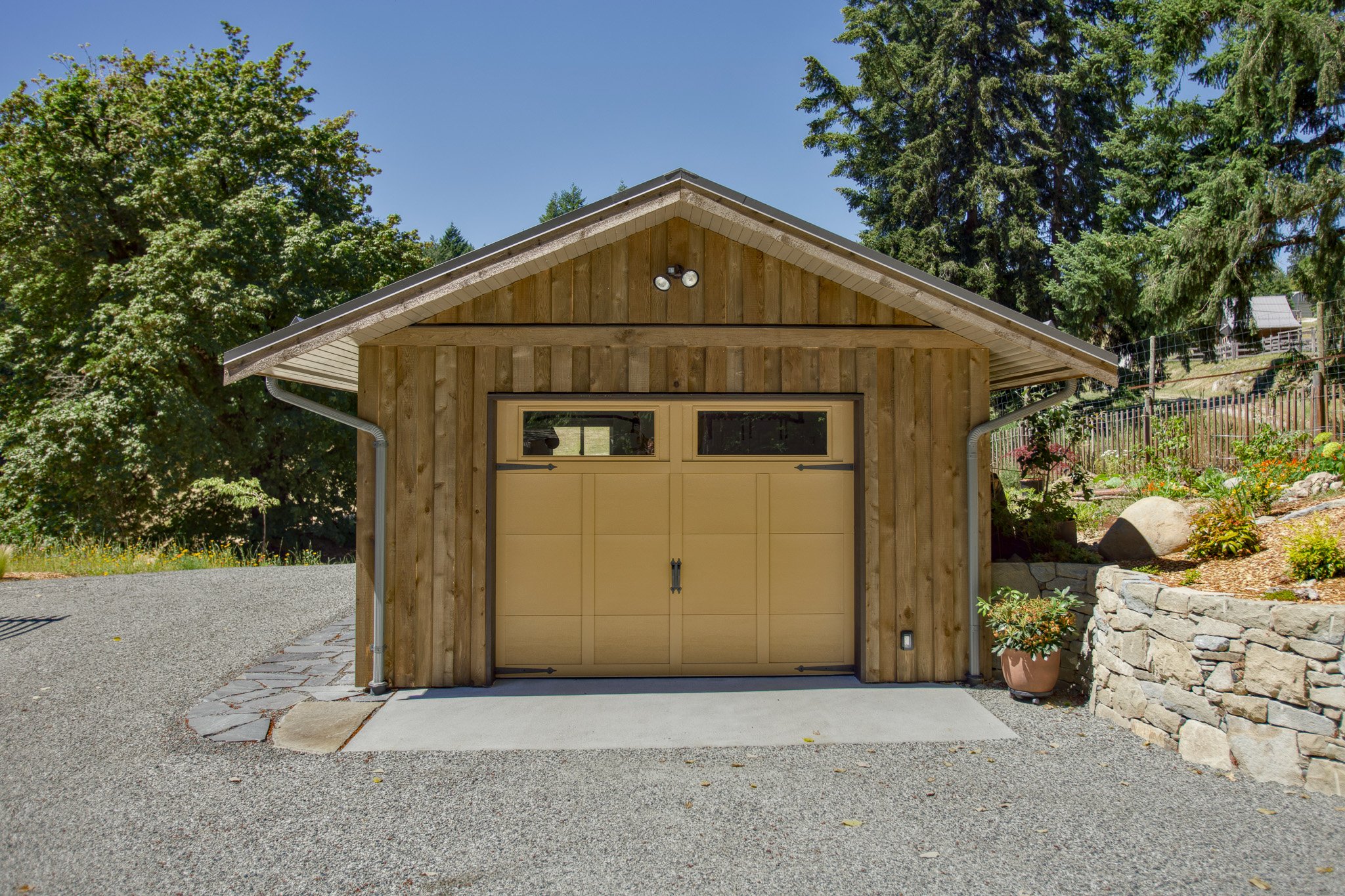 GARAGE.jpg