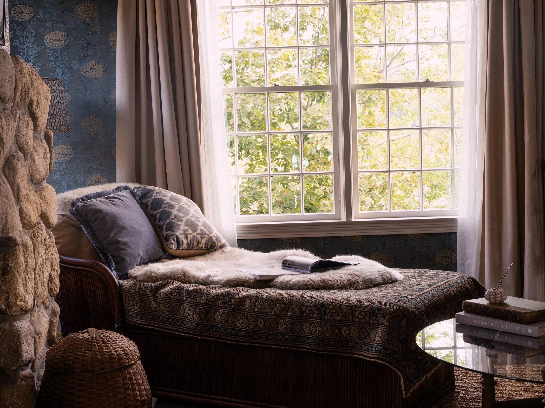 **SPECIAL PACKAGE DEAL** 
July 4th weekend Stay &amp; Dine package rates are now available through our website! Click the dates under Accommodations and the &ldquo;Stay &amp; Dine&rdquo; offer will be there. Come and let us pamper you!
.
.
.
#lostfox