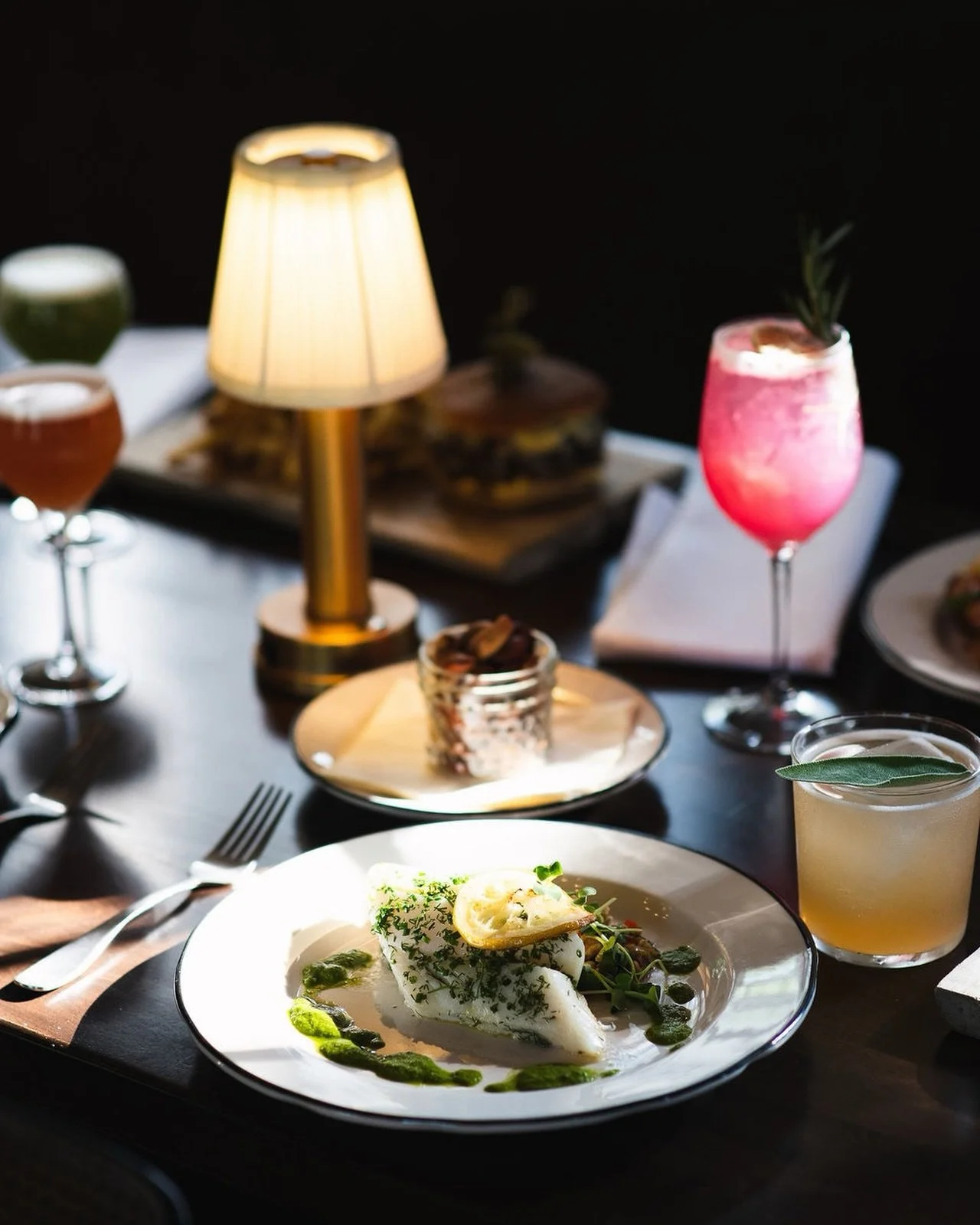 The perfect summer meal: Icelandic Cod and a fresh cocktail. 
.
.
.
📷 @copperandtodphotography #lostfoxinn #ctfood #ctfoodie #litchfieldcounty #litchfield