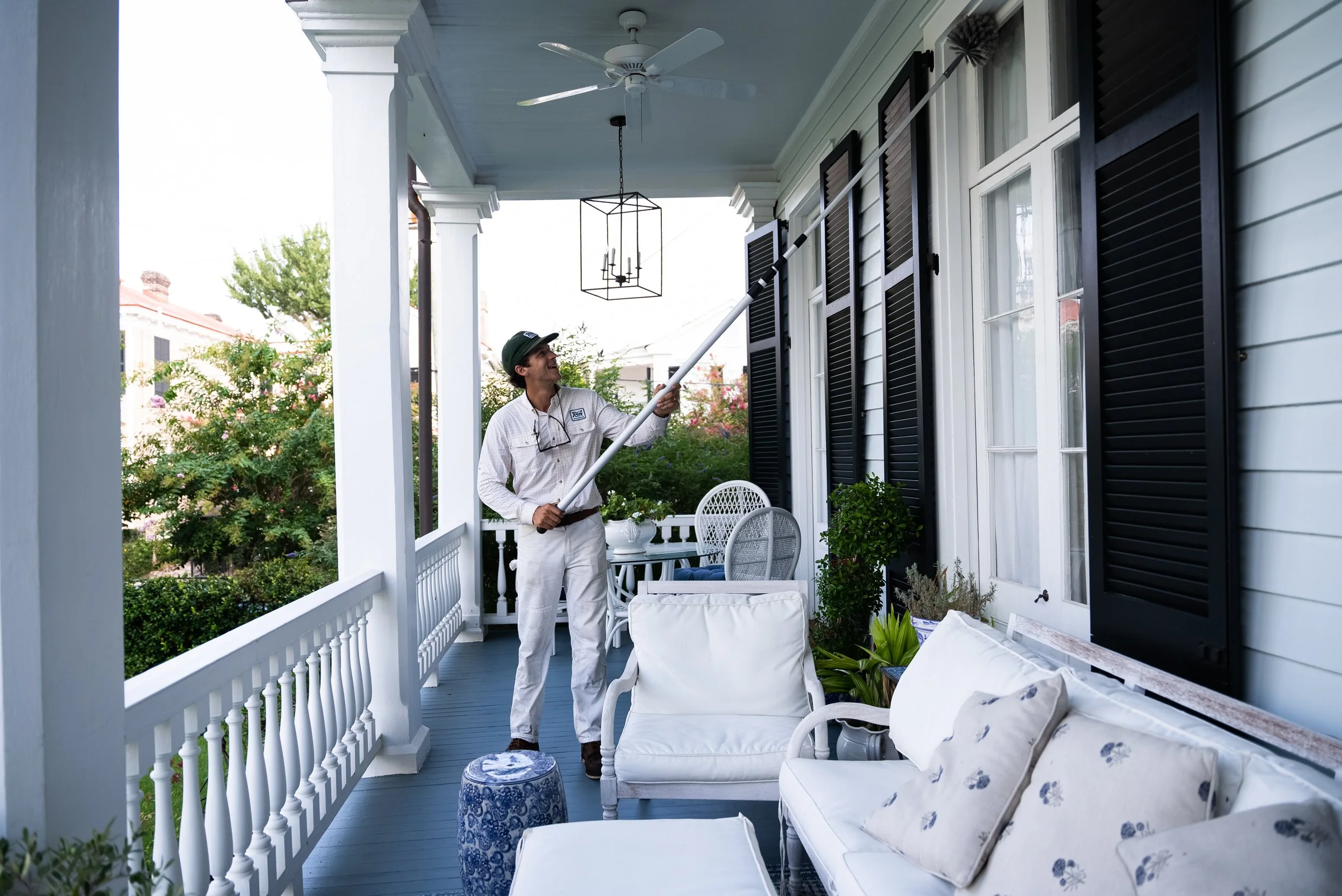 dewebbing for wasps and spider webs