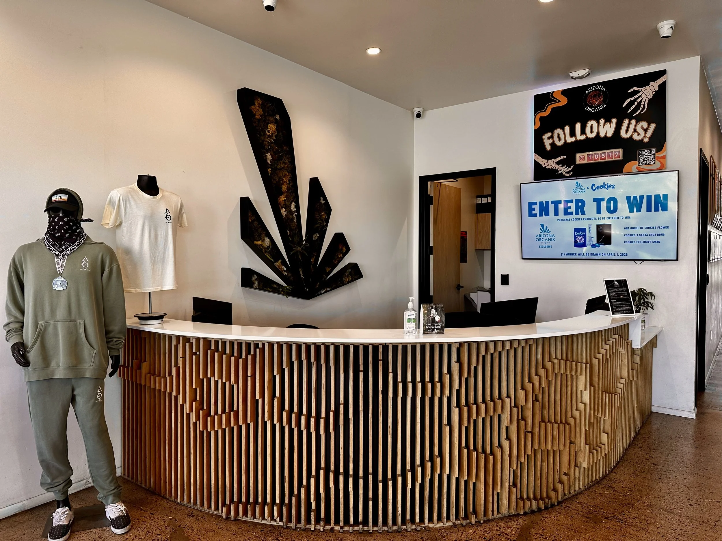 Arizona Organix reception area with modern design and welcoming atmosphere