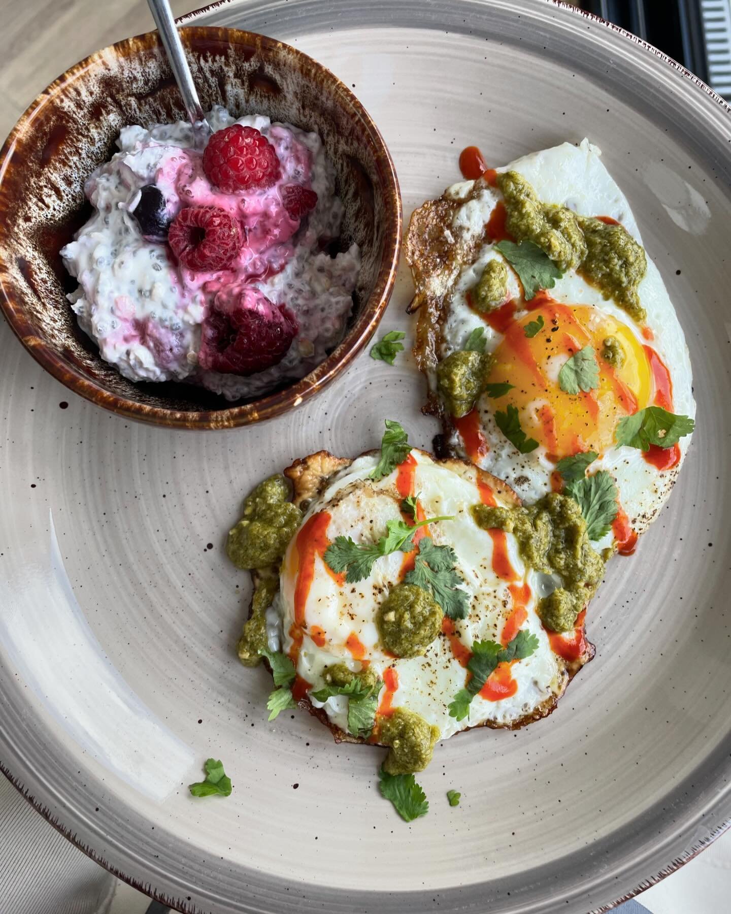 Some things I&rsquo;ve been making and eating lately 🥰&hellip;

1. overnight chia raspberry oats &amp; pesto eggs
2. dark chocolate chip banana bread
3. mackerel pasta salad for omega 3s &amp; mood
4. coconut chicken curry w/ sticky rice 
5. chocola